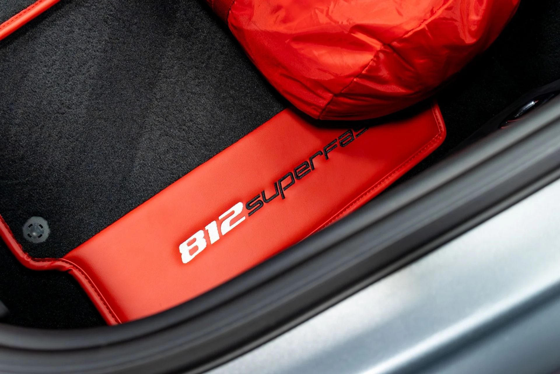 mph044_4117179288_Used_2018_Ferrari_812_Superfast_1777416678_d5628d6006