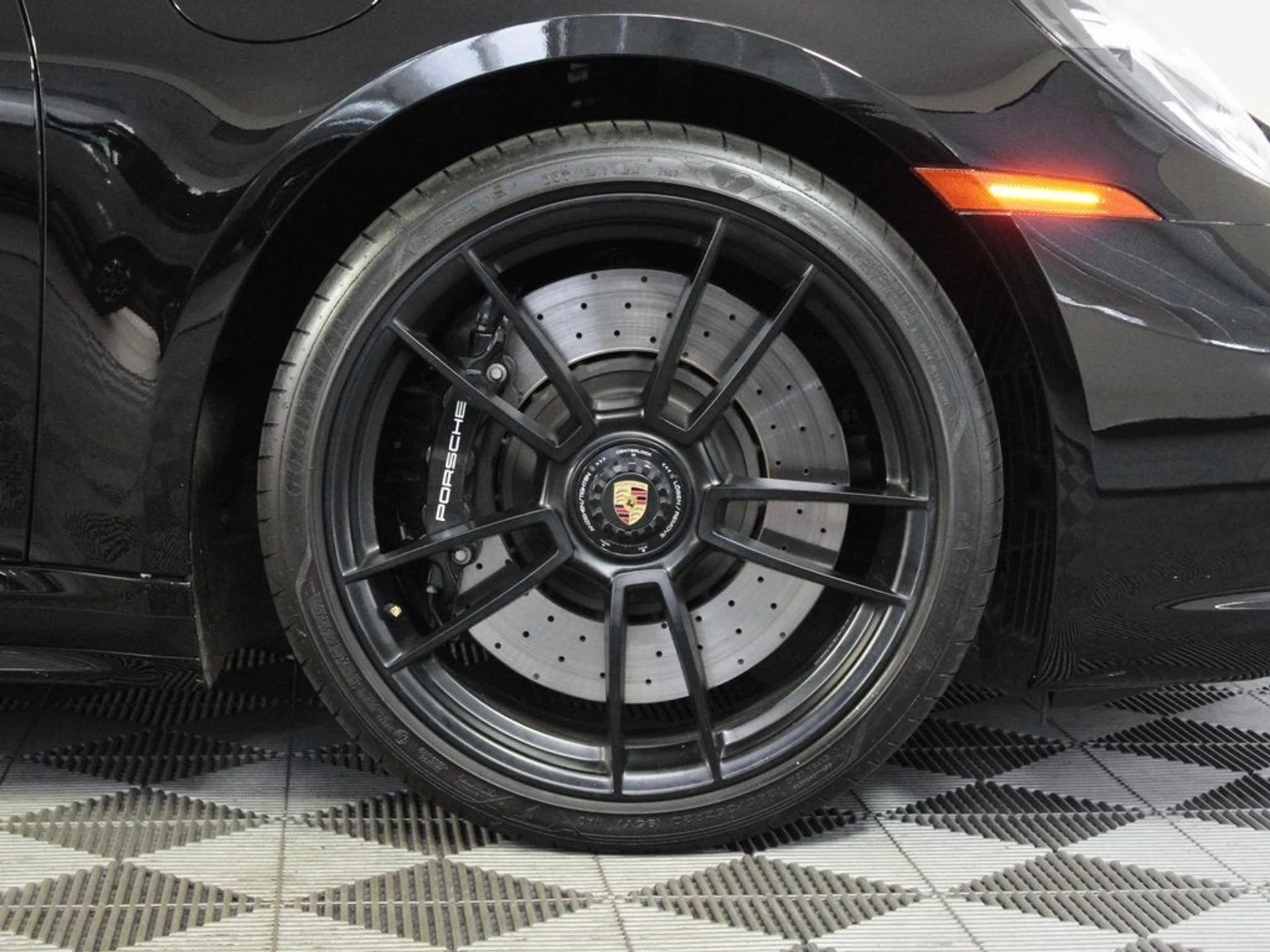 mph044_412019174_45_60453256c7