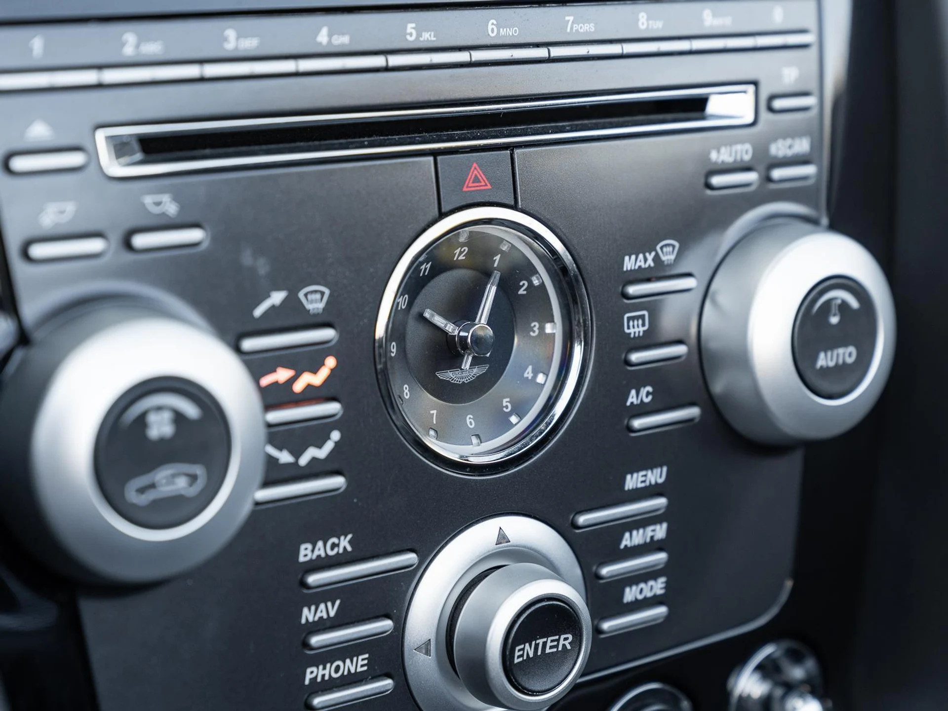 mph044_4123321640_Used_2010_Aston_Martin_DBS_2dr_Volante_1771496231_1c39be28e8