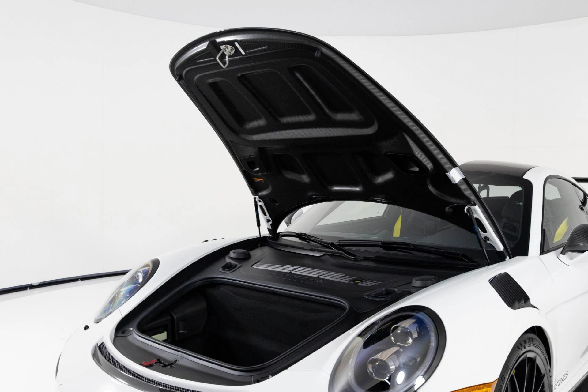 mph044_412753937_Used_2018_Porsche_911_GT_2_RS_1762386685_5f9efc6322