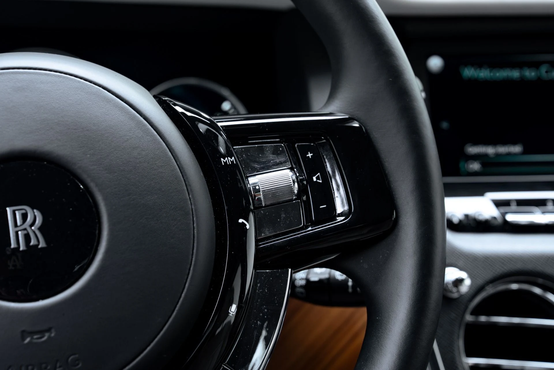 mph044_4127639463_Used_2023_Rolls_Royce_Cullinan_1777310585_a9156a6753