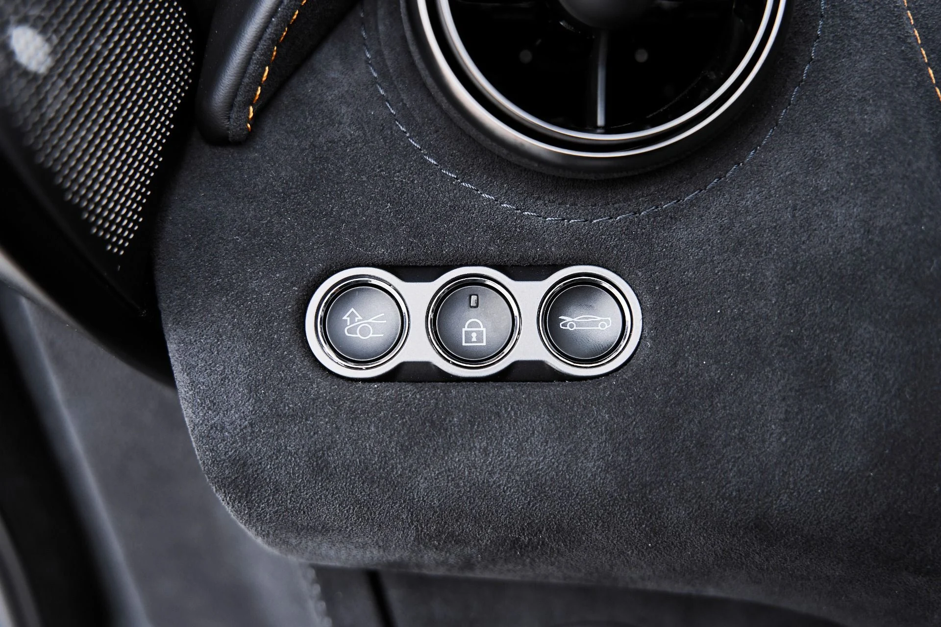 mph044_4141932969_Used_2024_Mc_Laren_750_S_1775006073_6ffdb0d50a