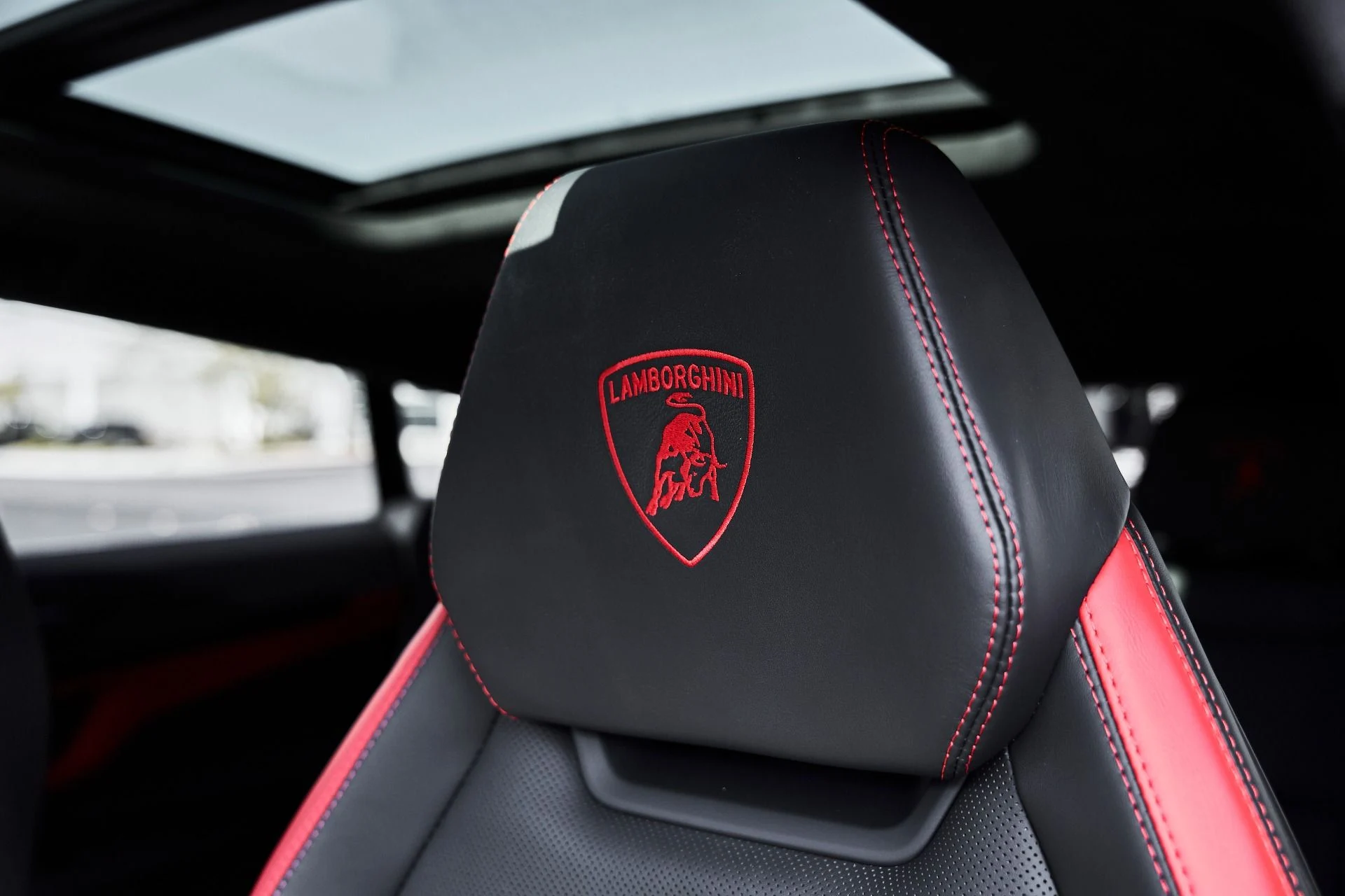 mph044_4190141725_Used_2025_Lamborghini_Urus_SE_1778289241_89508638a6