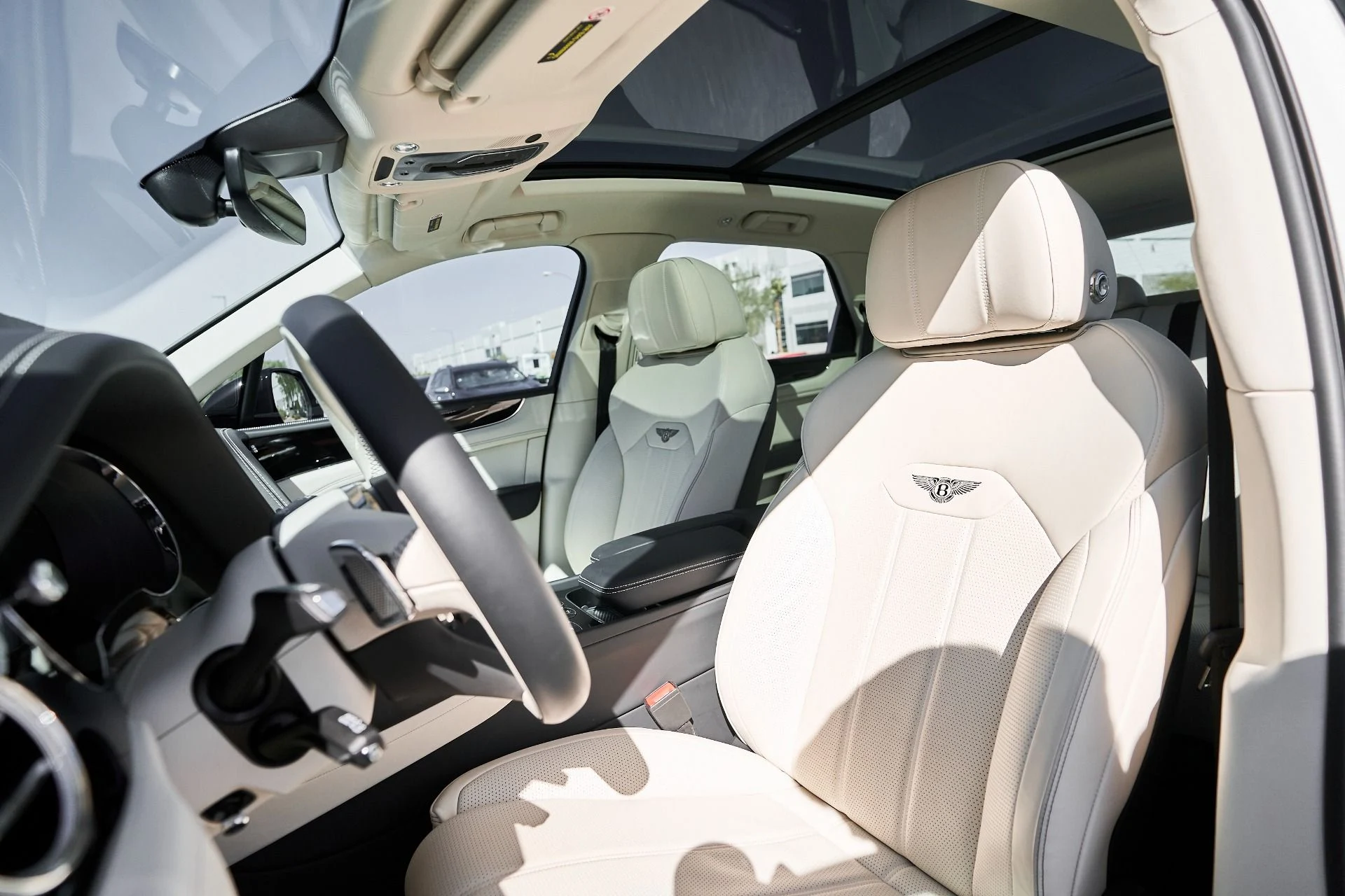 mph044_4200919415_Used_2024_Bentley_Bentayga_Hybrid_S_1759985924_4d89dd3bcc