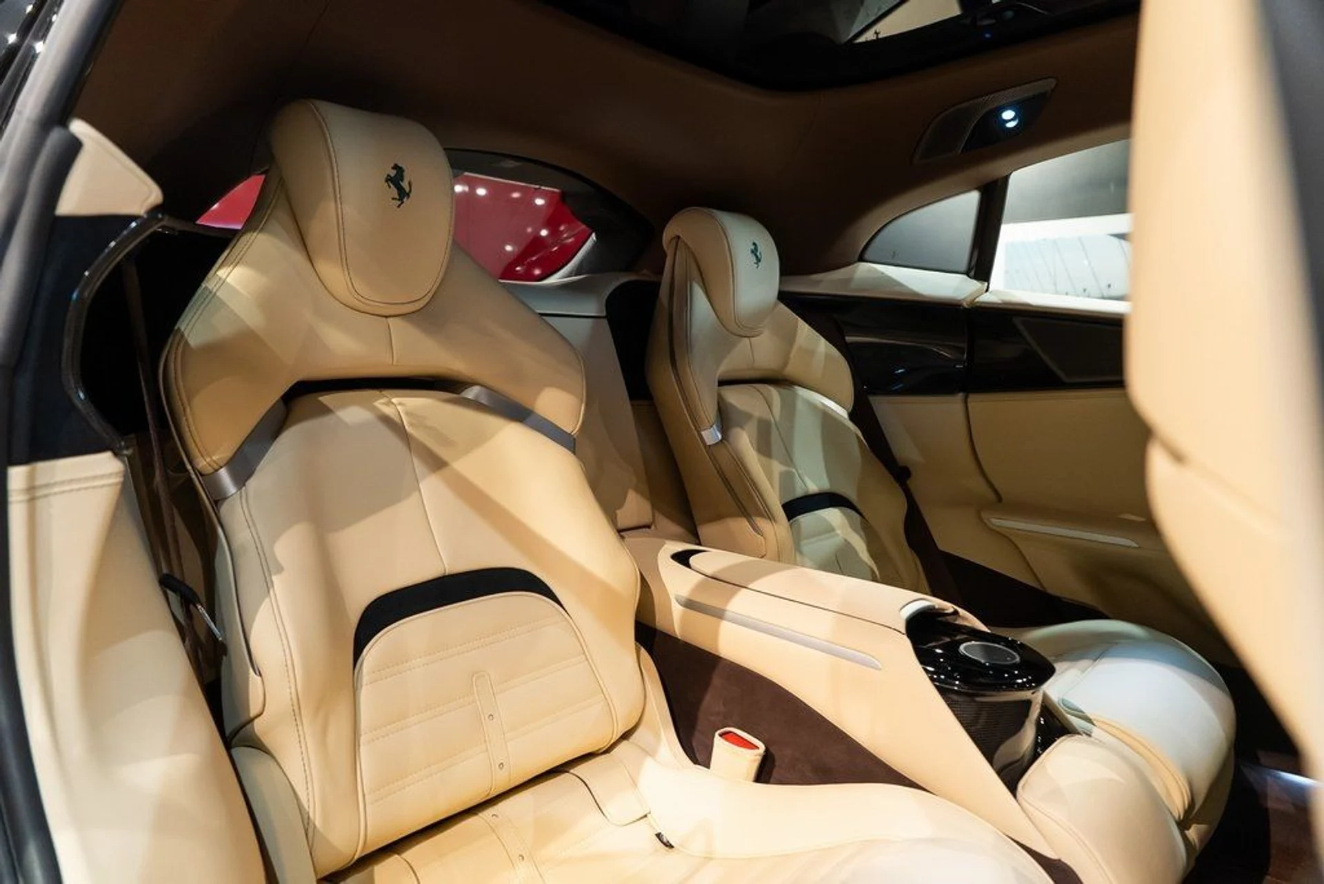 mph044_422179609_8370dcf862a3164c312d3f5400e7fcf2_2c1915f388