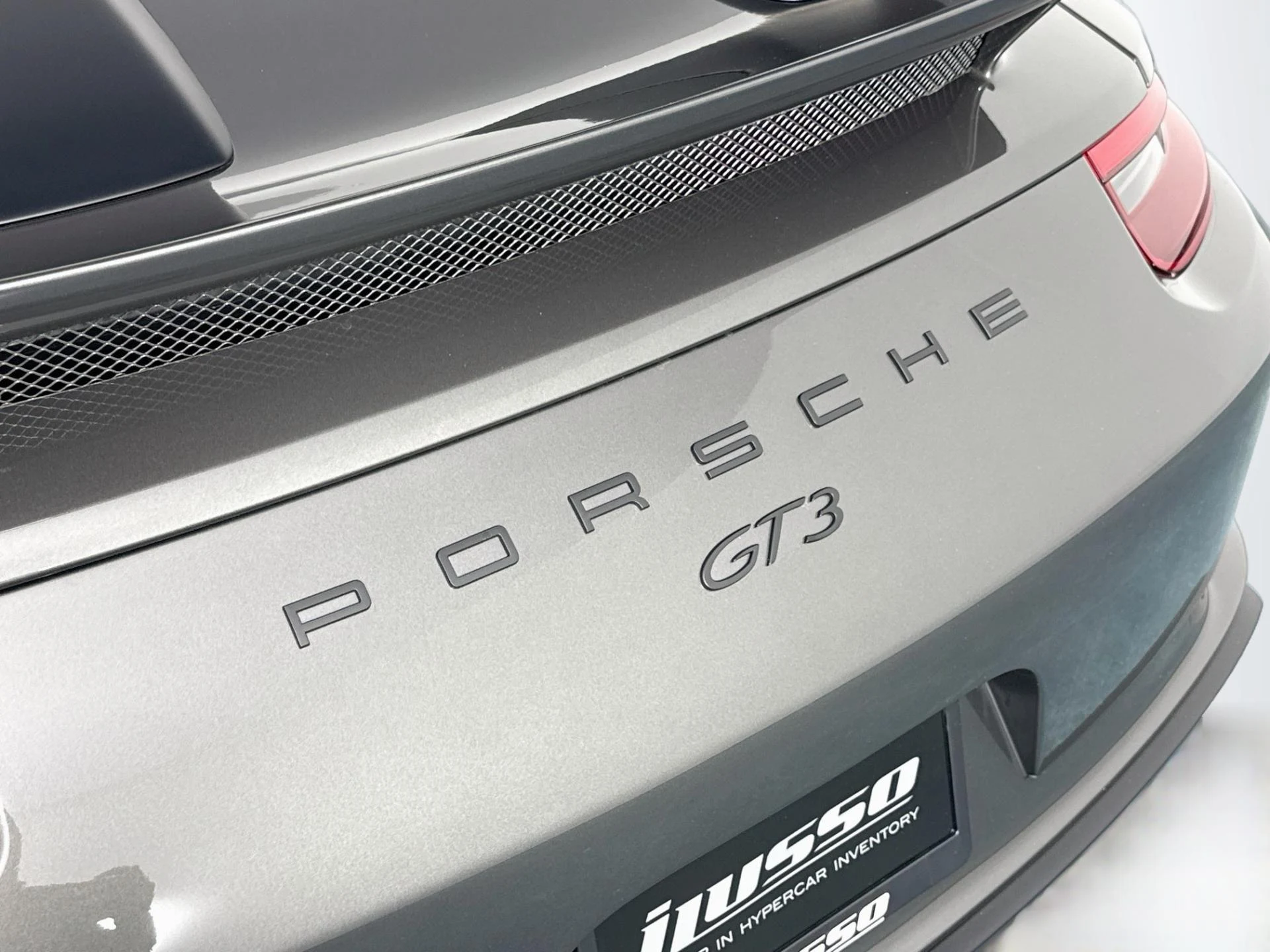 mph044_4222374293_Used_2019_Porsche_911_GT_3_1786138118_e6f826b816