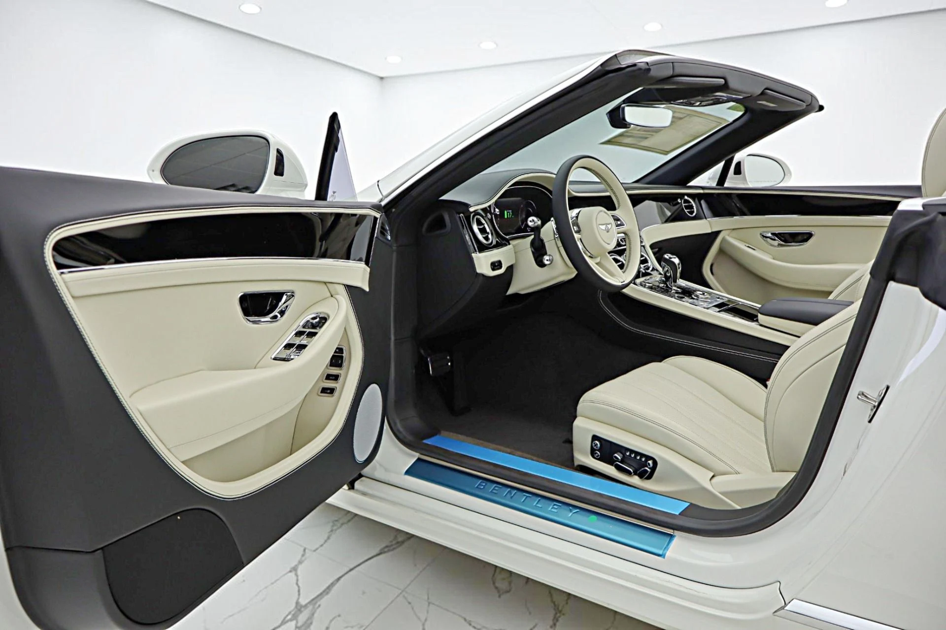mph044_4234376285_New_2026_Bentley_Continental_GTC_00f0acfe46