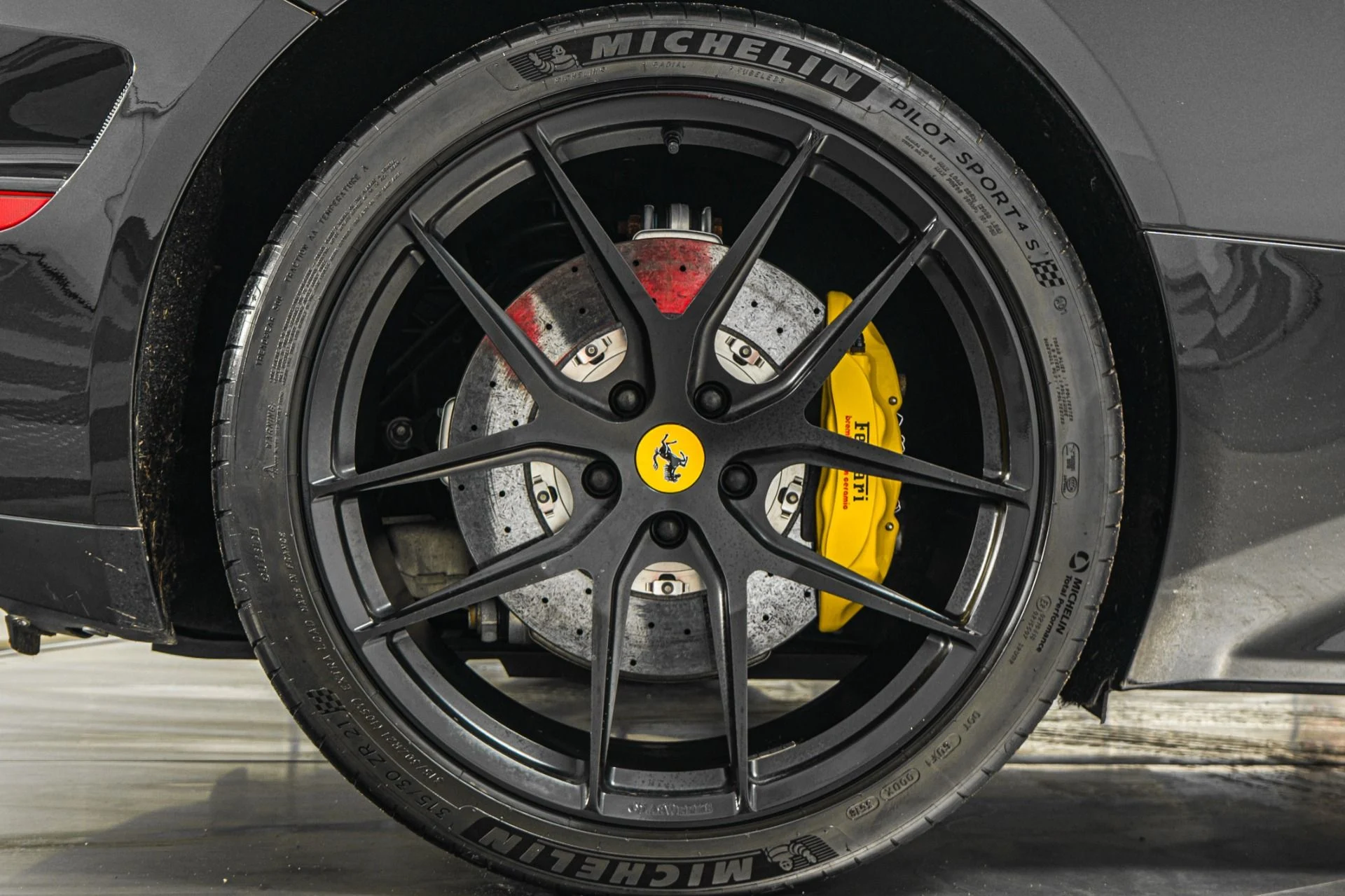 mph044_4246999919_Used_2015_Ferrari_California_T_1772230011_de7f1cd0e7