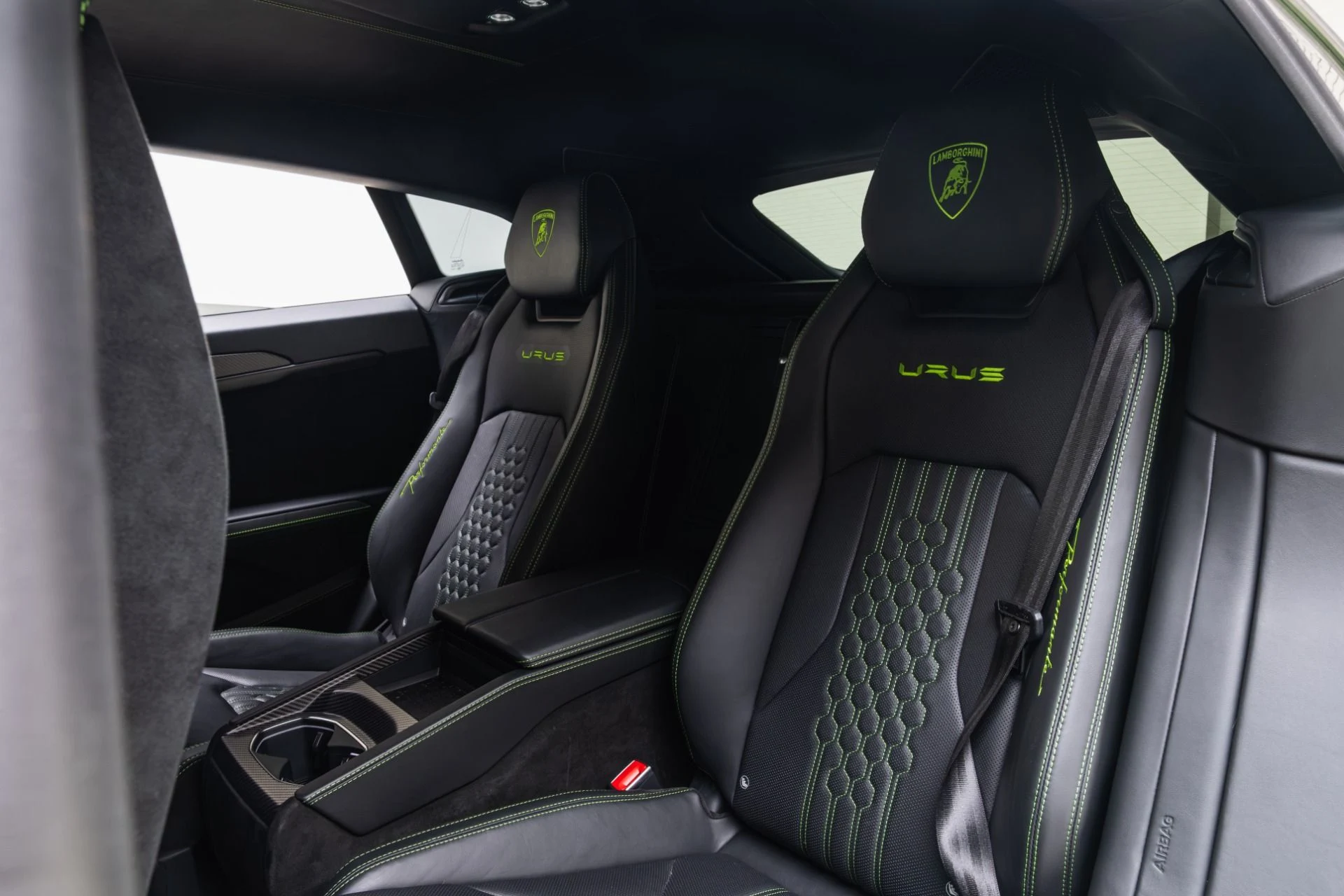mph044_4257813205_Used_2023_Lamborghini_Urus_Performante_1779121029_35a32f7d30