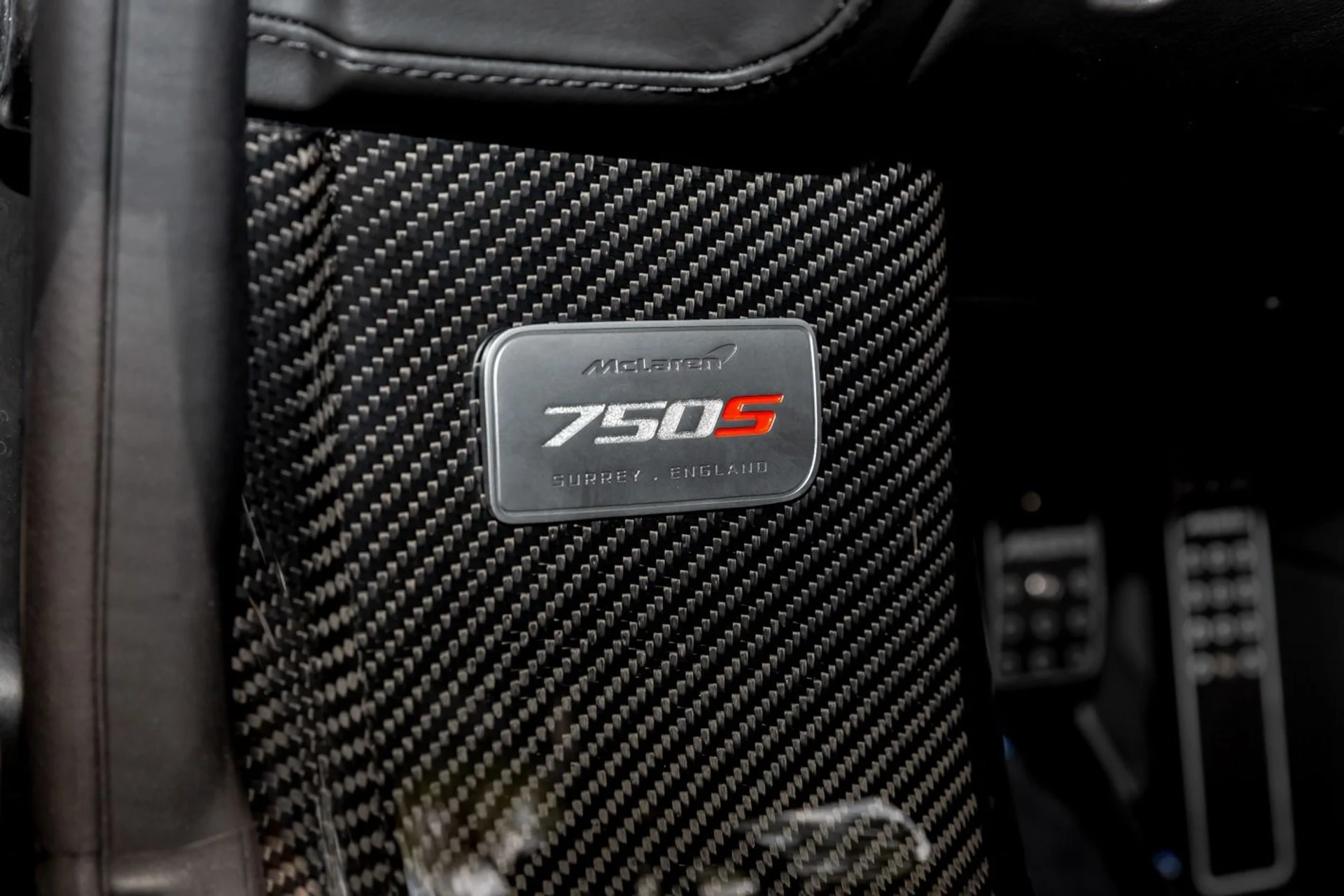 mph044_4264069918_437_p45_l_02455fd678