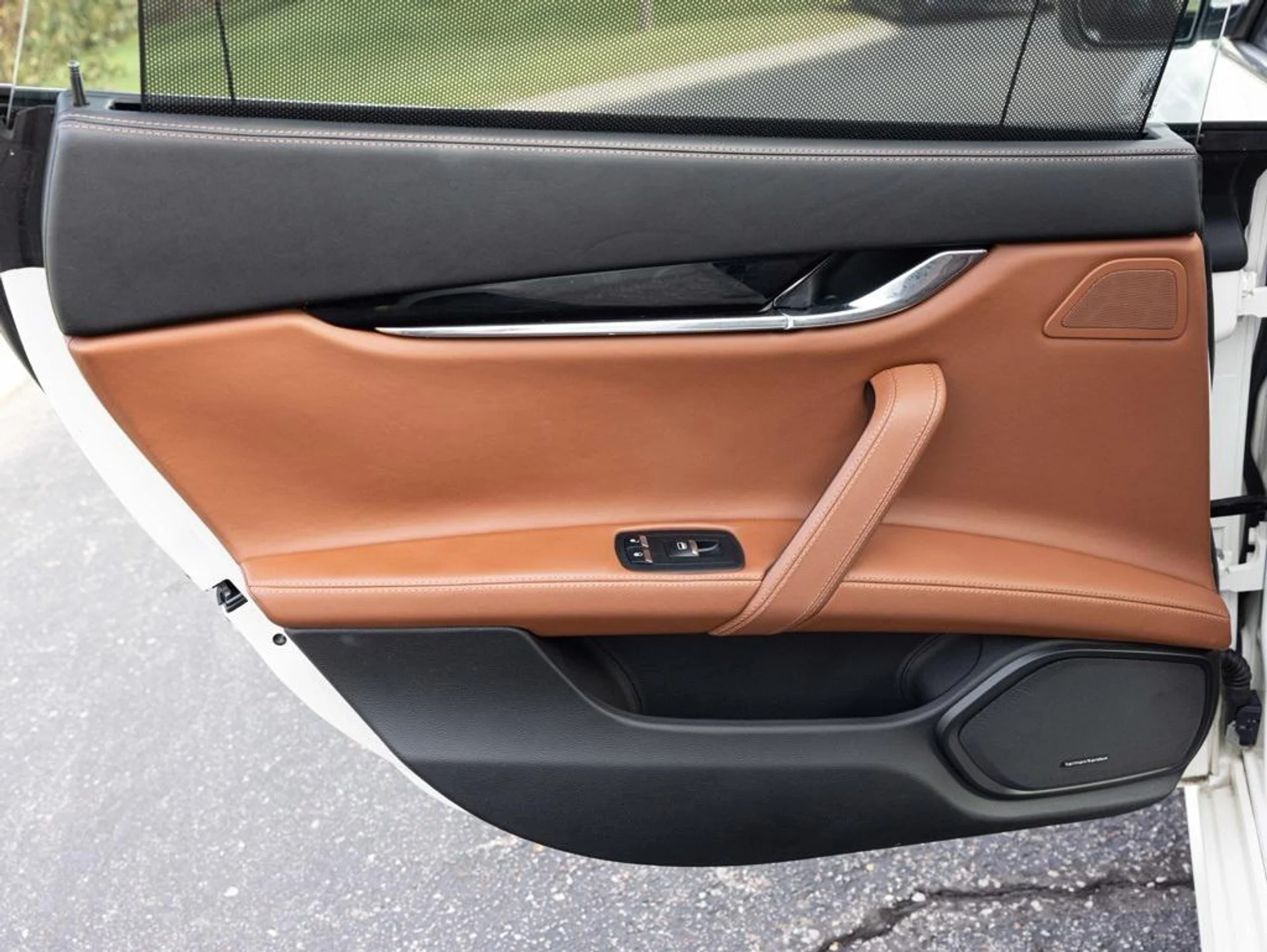 mph044_4274014050_471871649_690f6380b64509d80d32467c_64b03be979