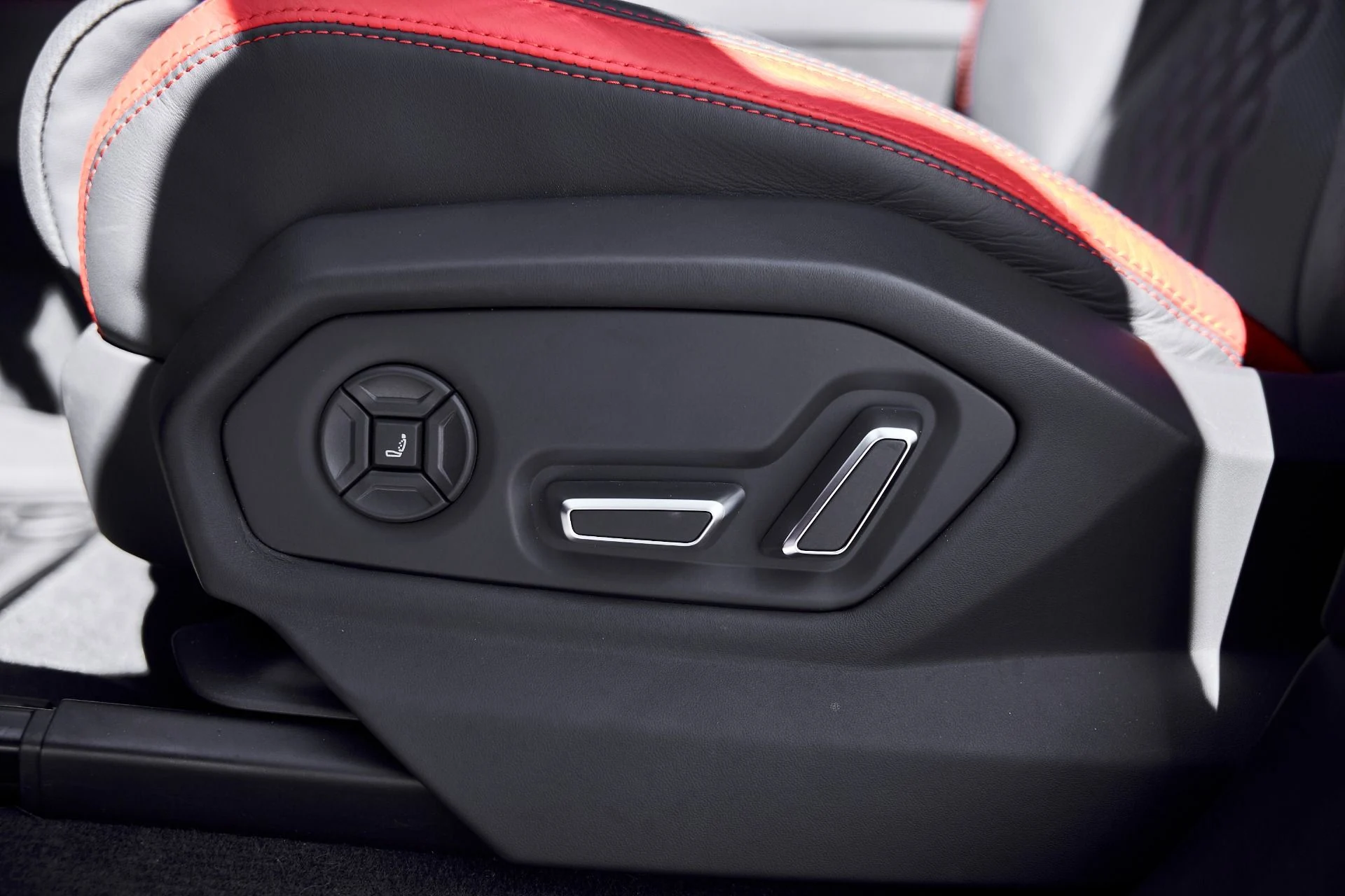 mph044_4281930489_Used_2024_Lamborghini_Urus_Performante_1773968298_a130badb5b