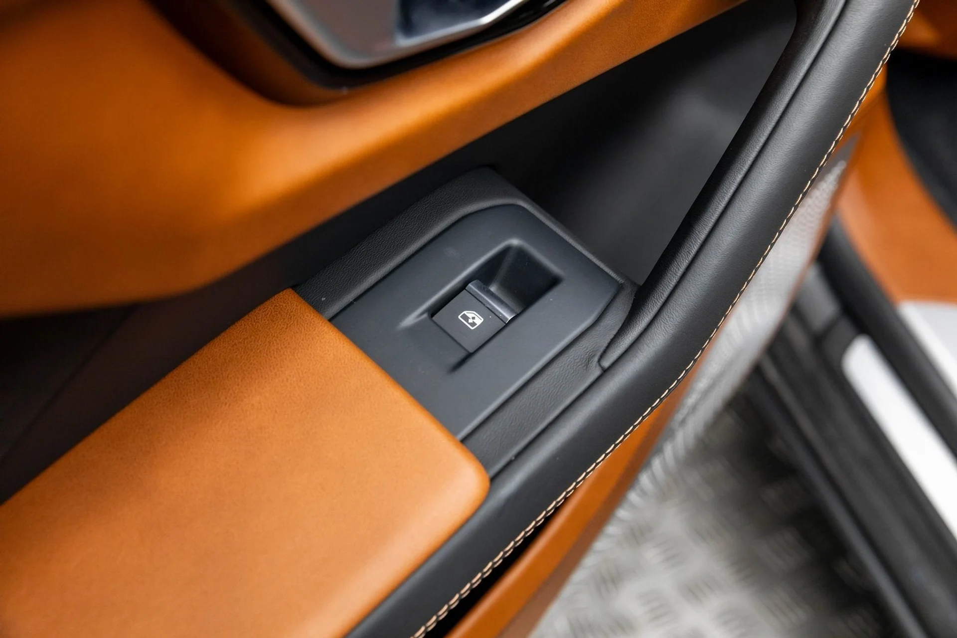 mph044_461796380_45_a78145600a