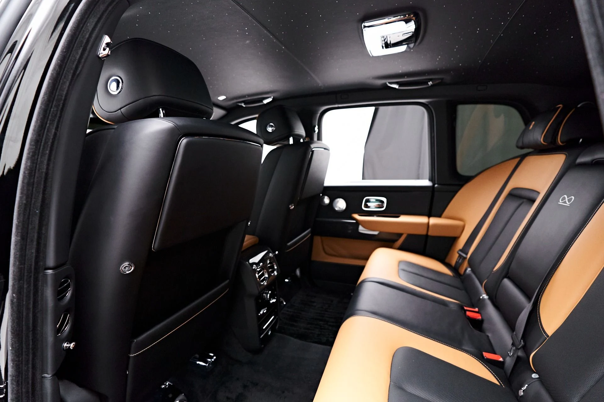 mph044_473884294_Used_2022_Rolls_Royce_Cullinan_Base_1679686724_afb554c83d