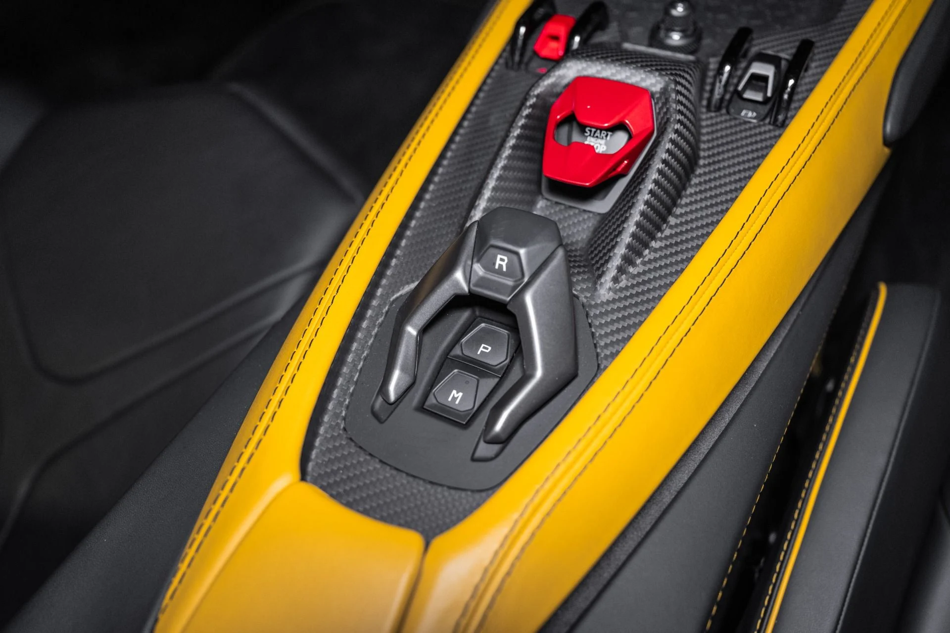 mph044_47648288_Used_2024_Lamborghini_Revuelto_1761662610_2776754052