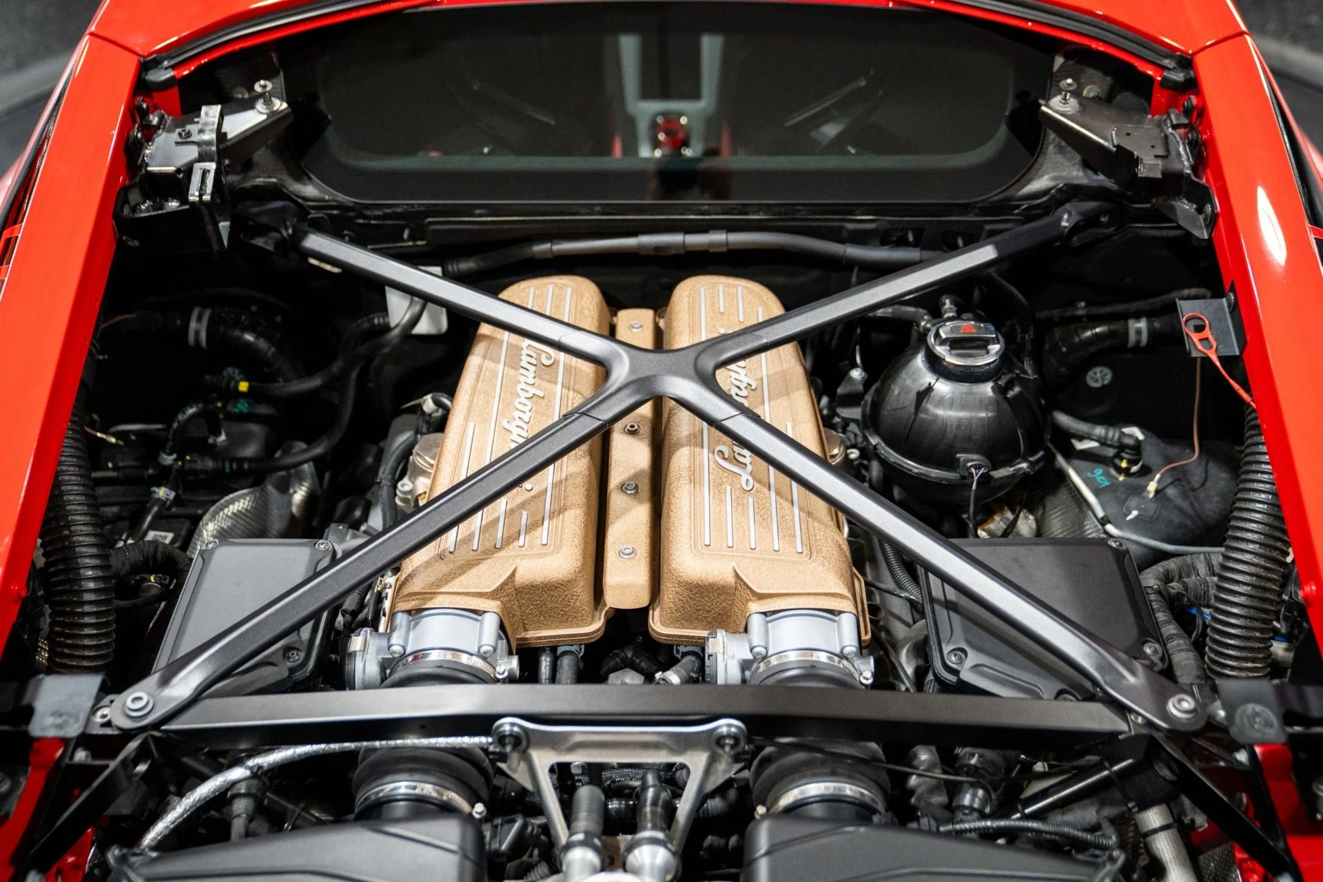 mph044_480670126_Used_2022_Lamborghini_Huracan_STO_Ad_Personam_Paint_1767634284_1d7da3022e