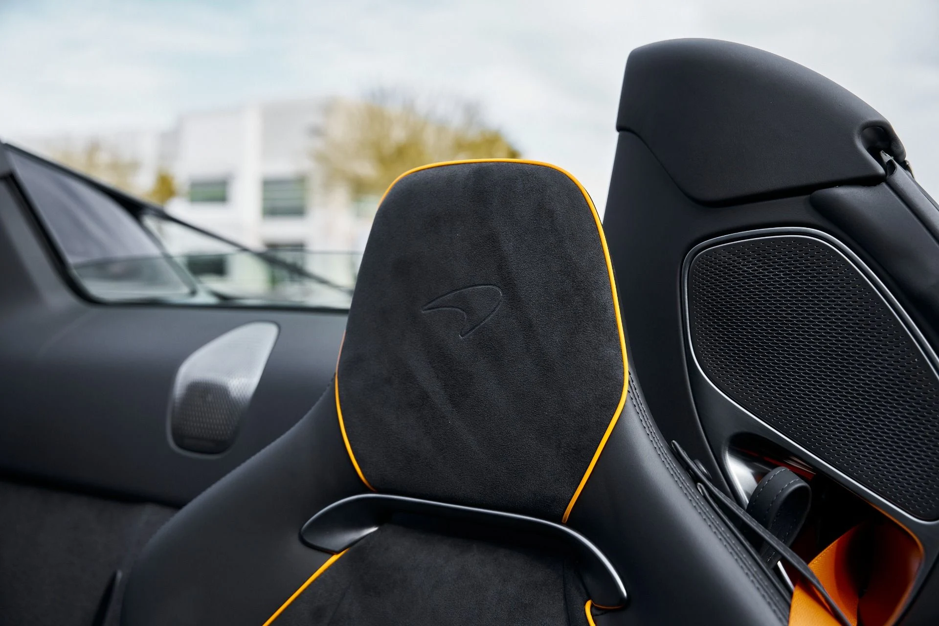 mph044_505371357_Used_2025_Mc_Laren_Artura_1769221533_1fbfb2dde7