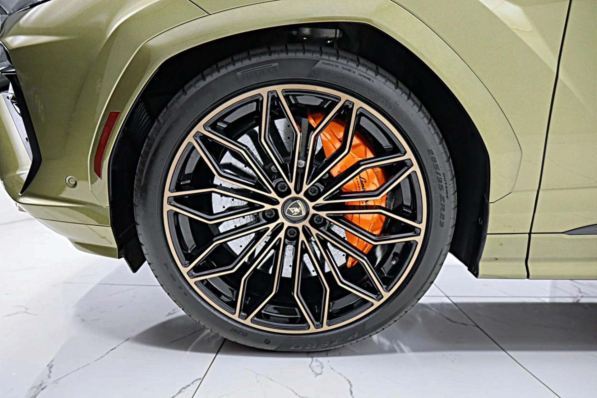 mph044_509543725_Used_2026_Lamborghini_Urus_SE_2da9844f7d