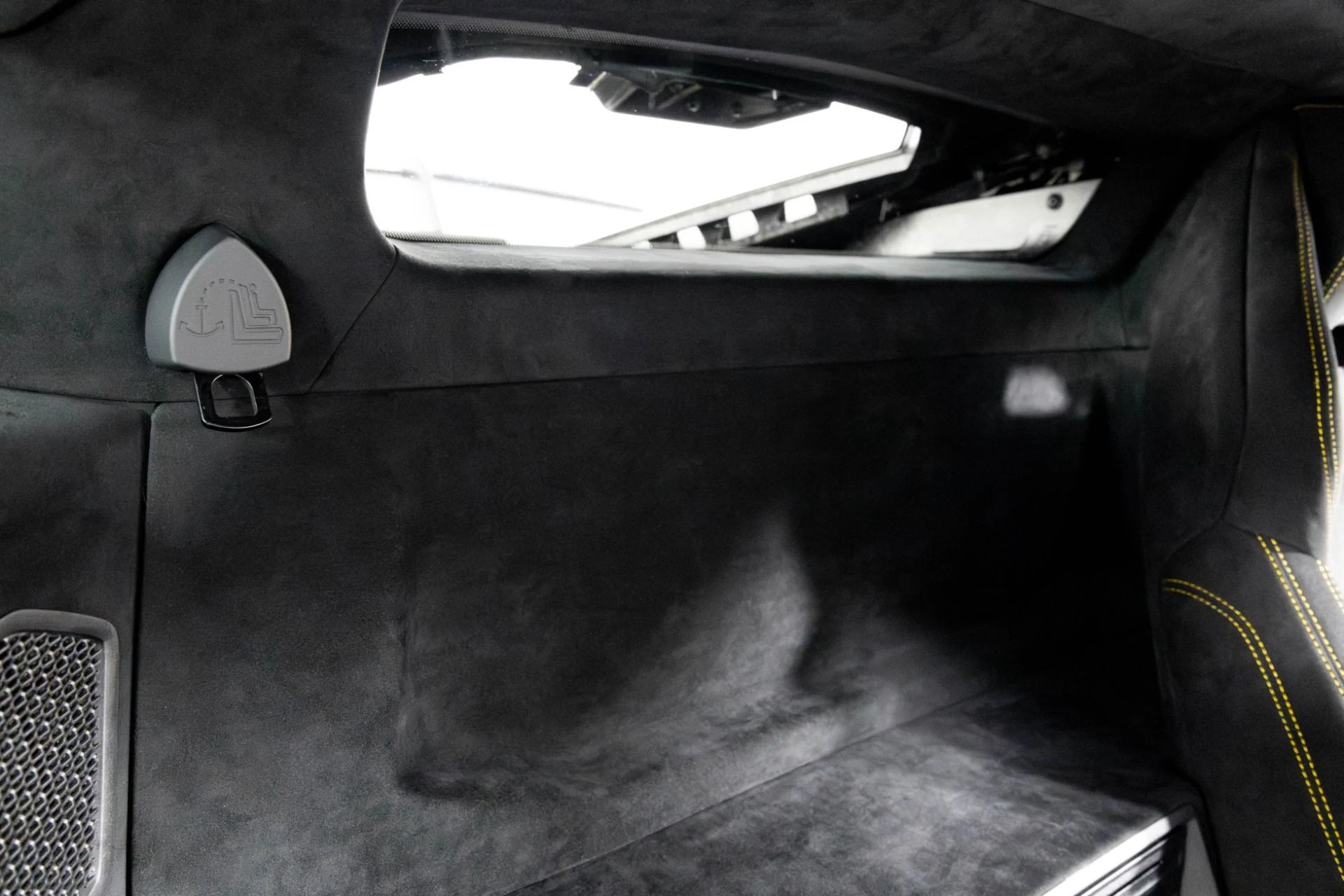 mph044_515333209_Used_2018_Lamborghini_Huracan_Performante_1762565921_51ec732adc