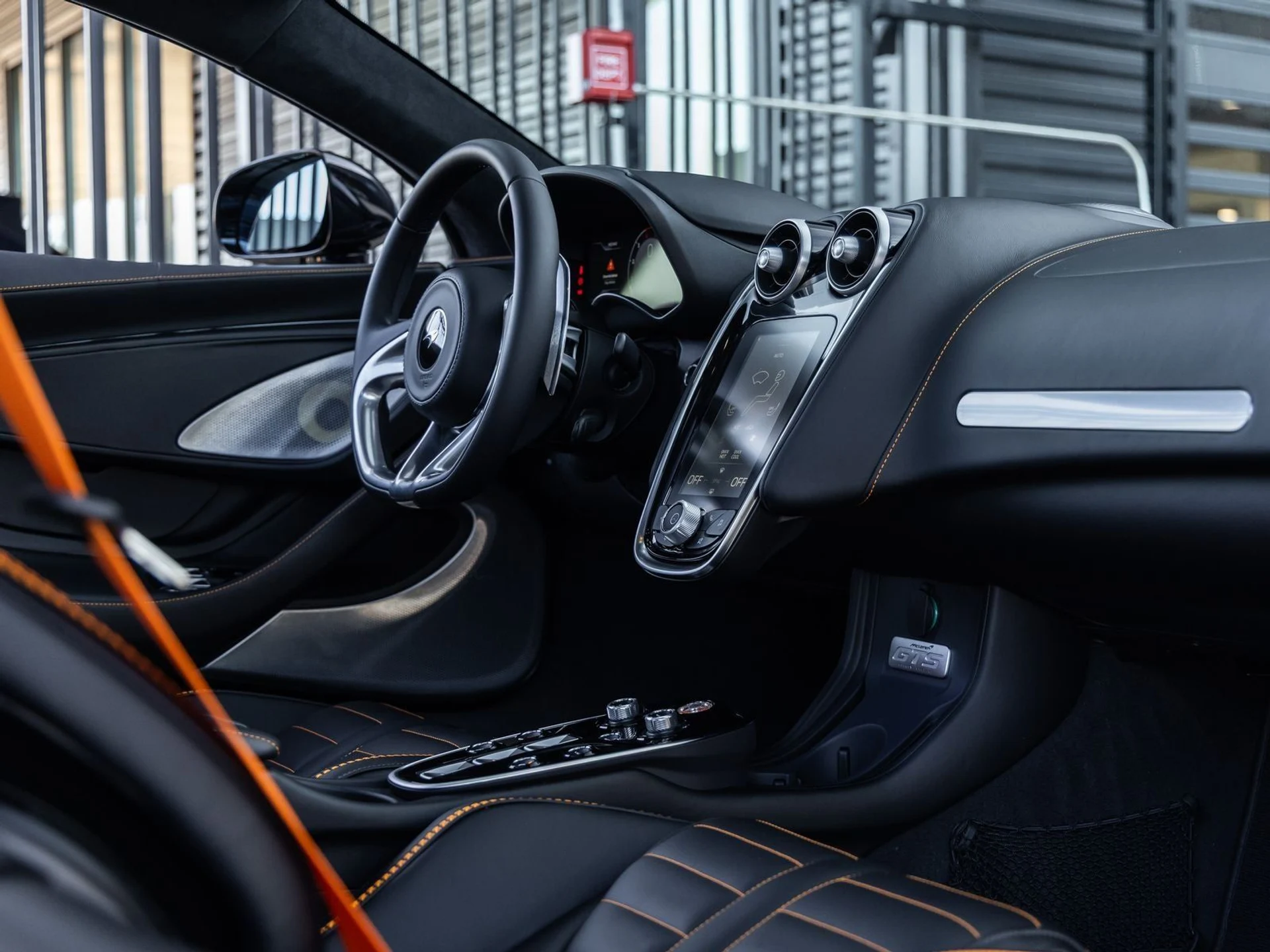 mph044_53376197_45_29f6f61154