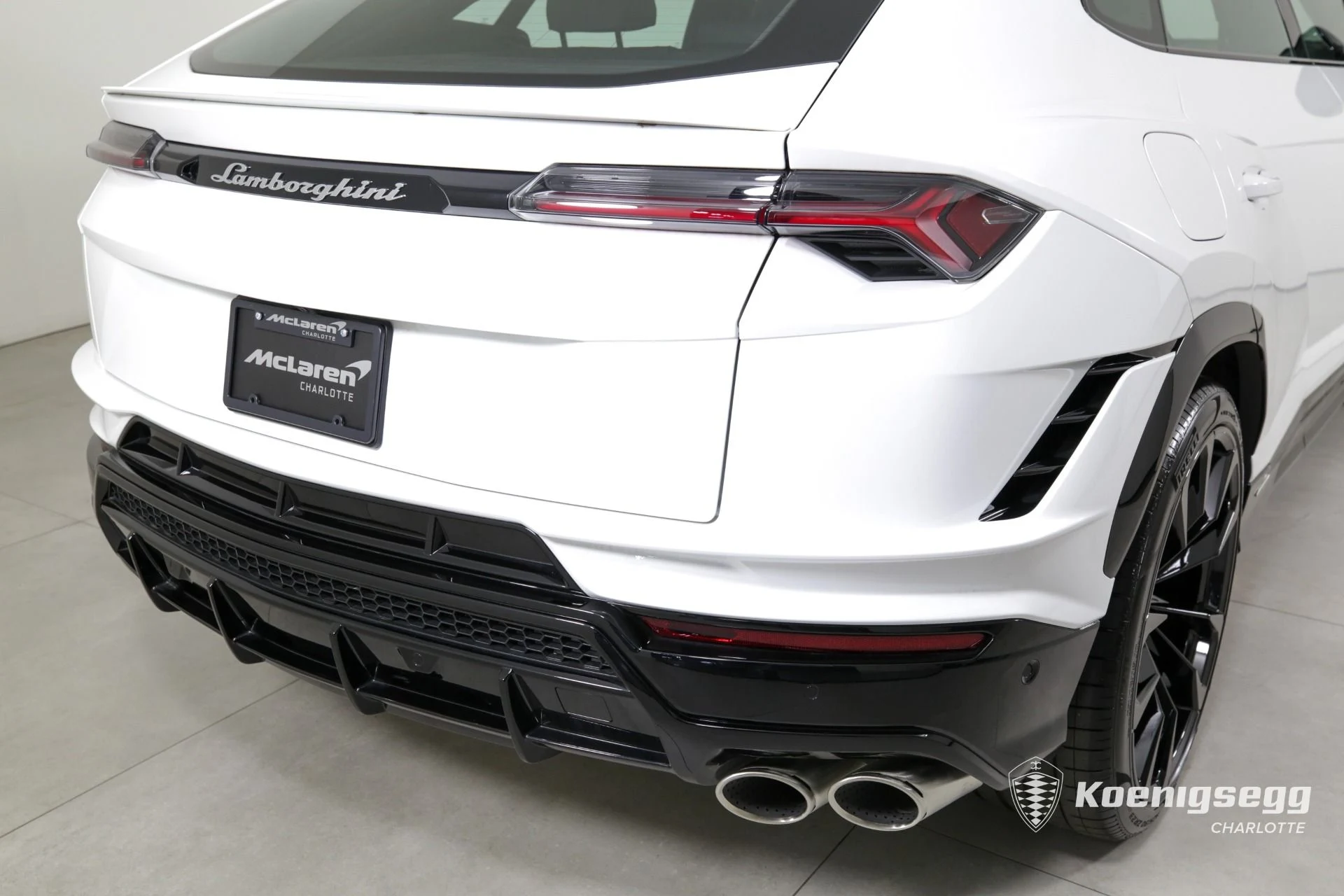 mph044_5338866_Used_2023_LAMBORGHINI_URUS_S_PEARL_CAPSULE_1720196278_84f9d074cc