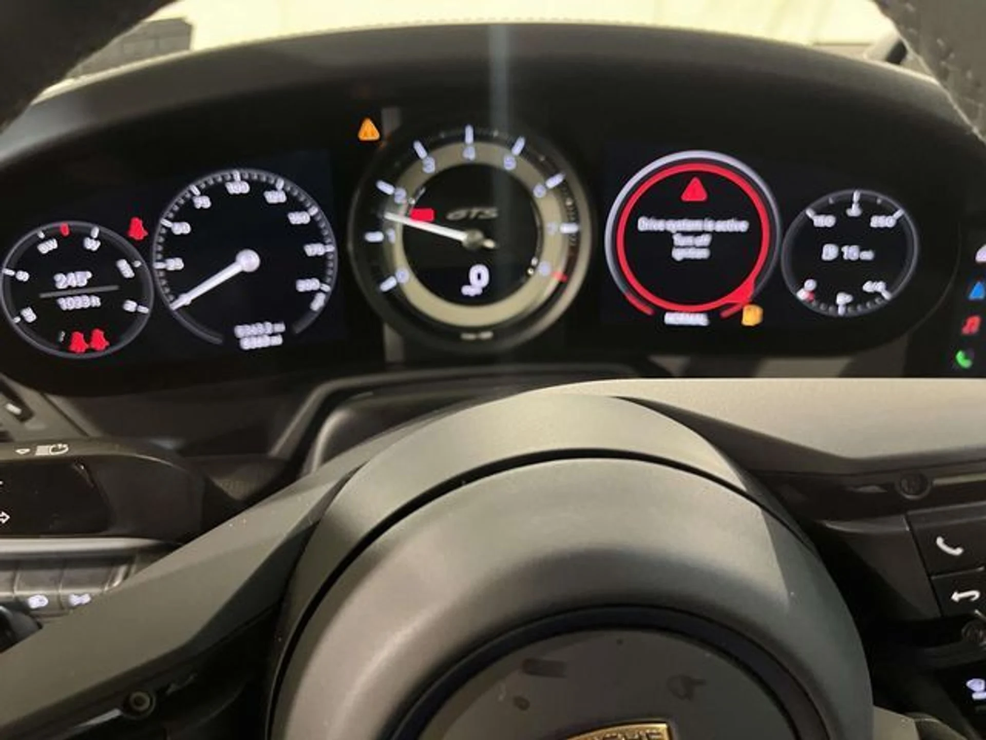 mph044_53811835_2bcf033ed30f2ea37a9e2a65457ddf7dx_976ccbbda7