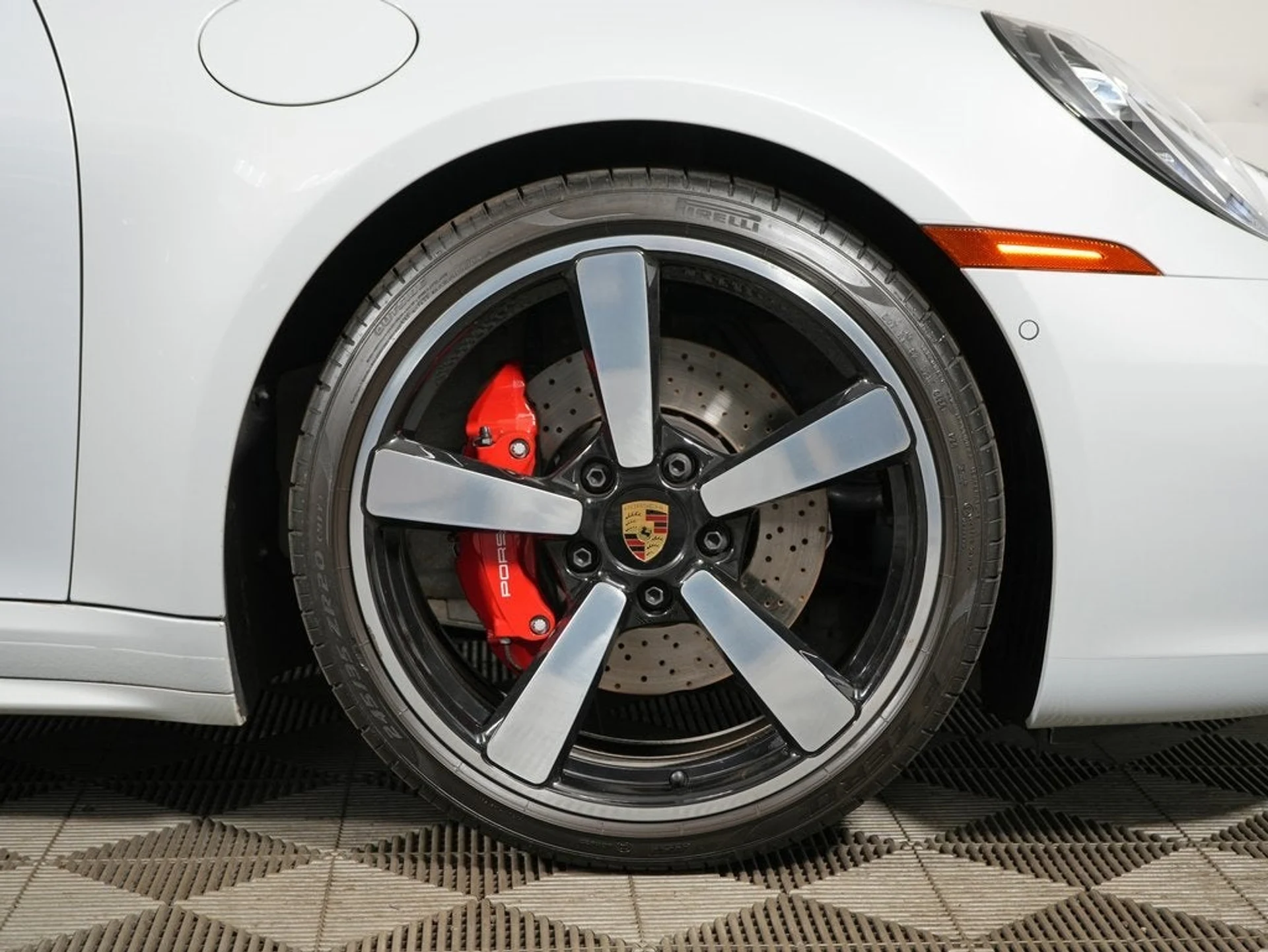 mph044_549320647_45_5066504078