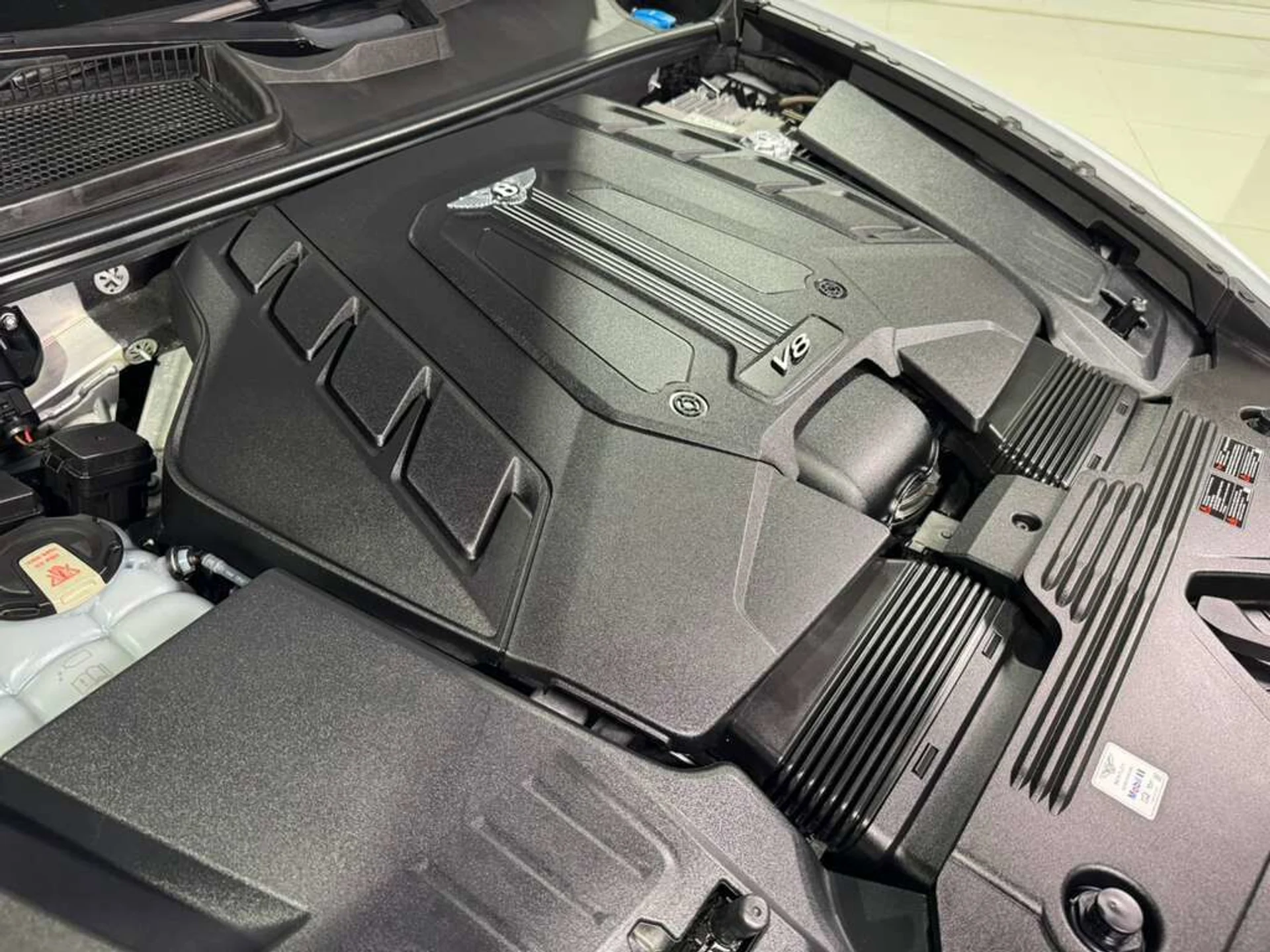 mph044_563574480_32739a1d61d2beadb8d4298c5f54ff44_be80b39398