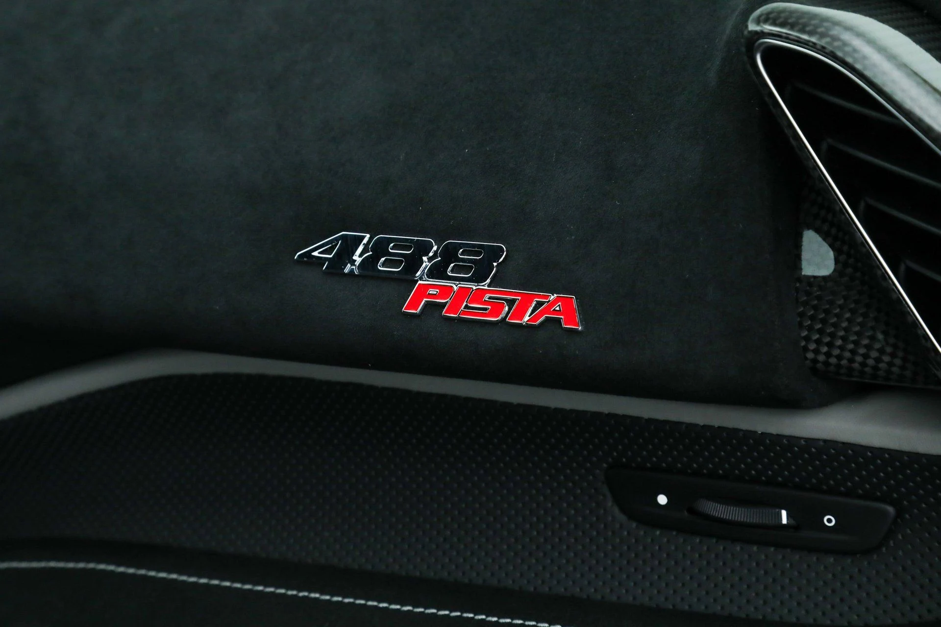 mph044_566858295_5d4298196a165cd266a377a24b6b4a08_77e317e059