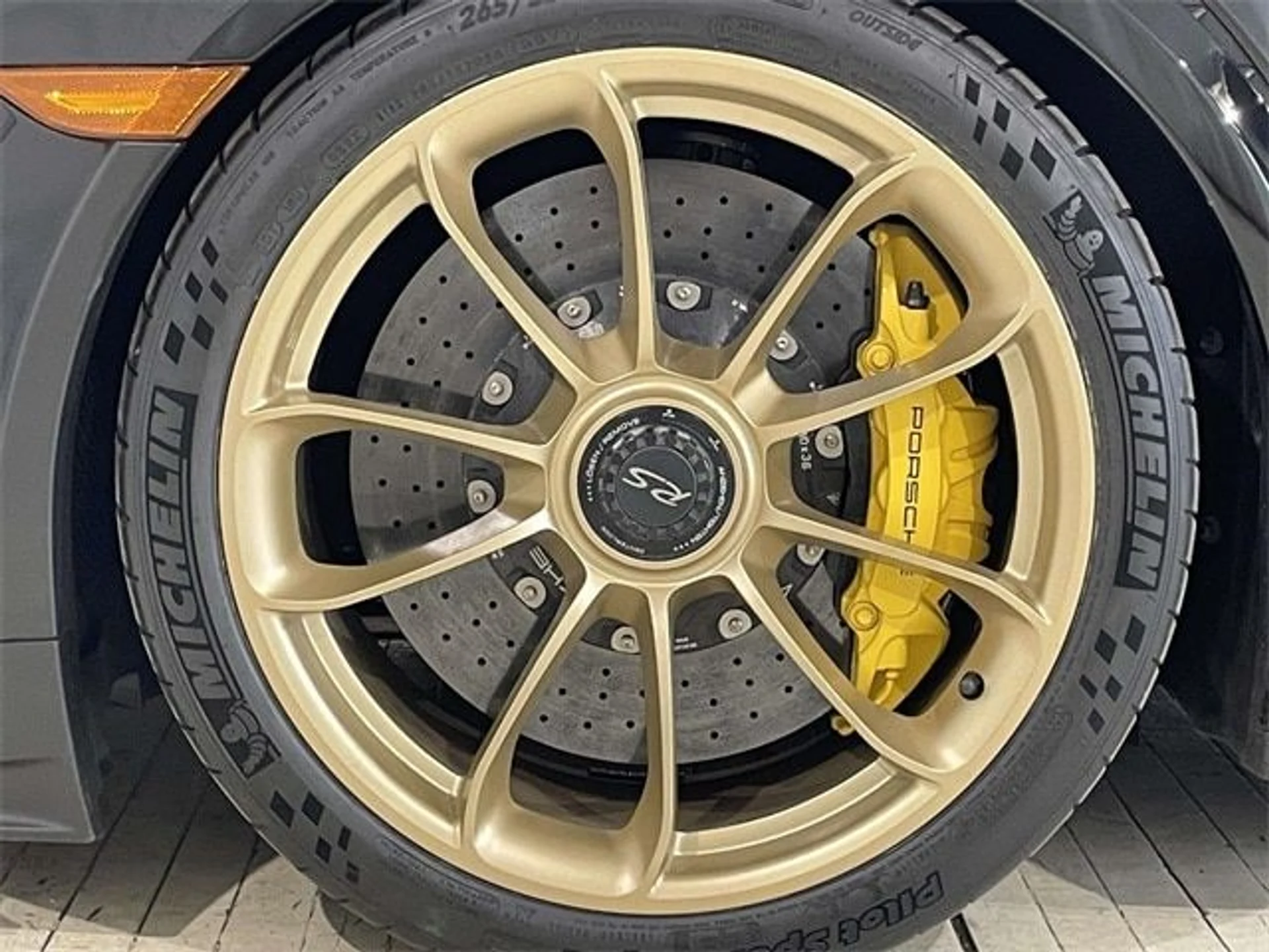 mph044_576205616_af58a985b9209925465f252ff10f4b63x_5e661abf63