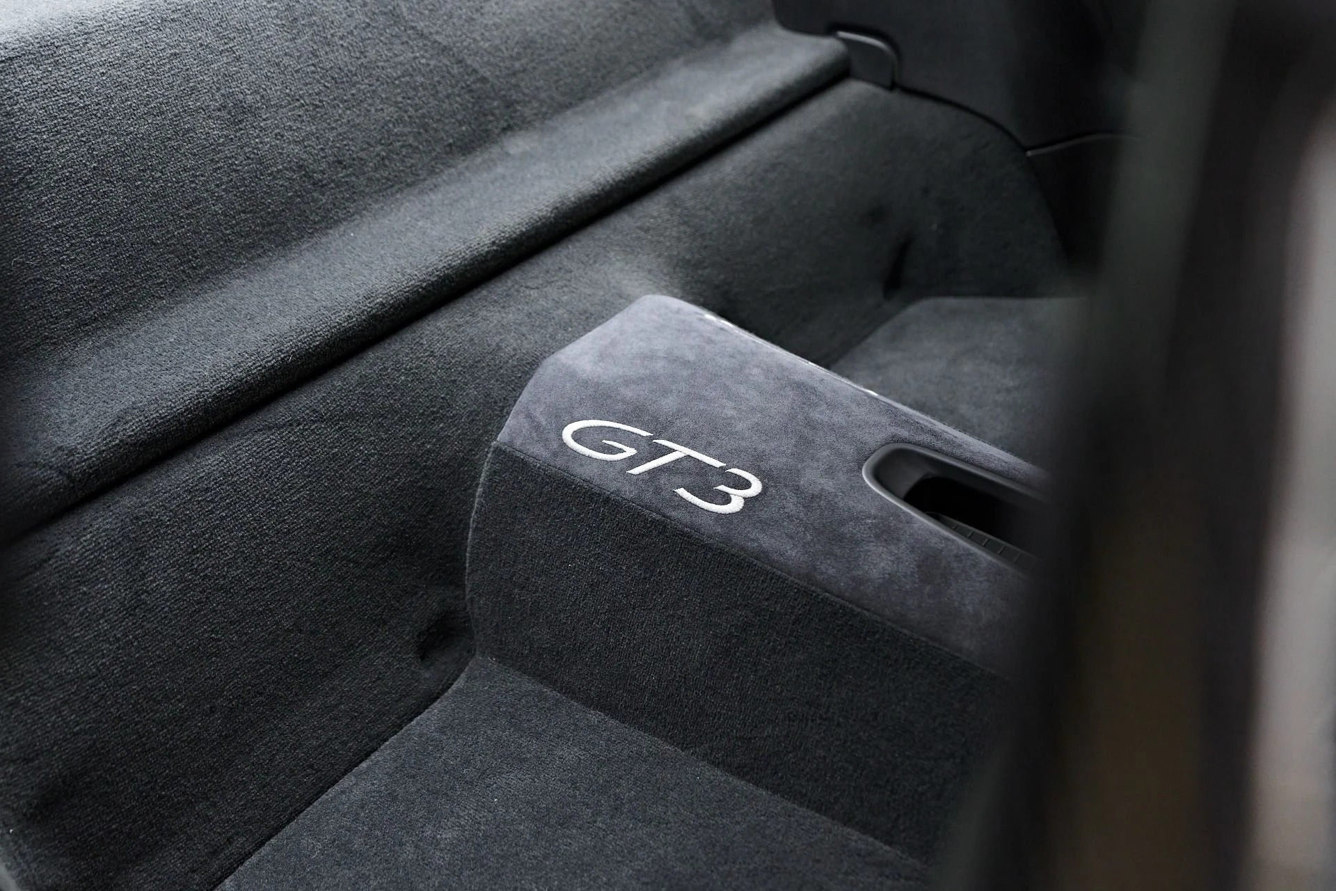 mph044_591701449_Used_2018_Porsche_911_GT_3_1755896693_9770ba6c65