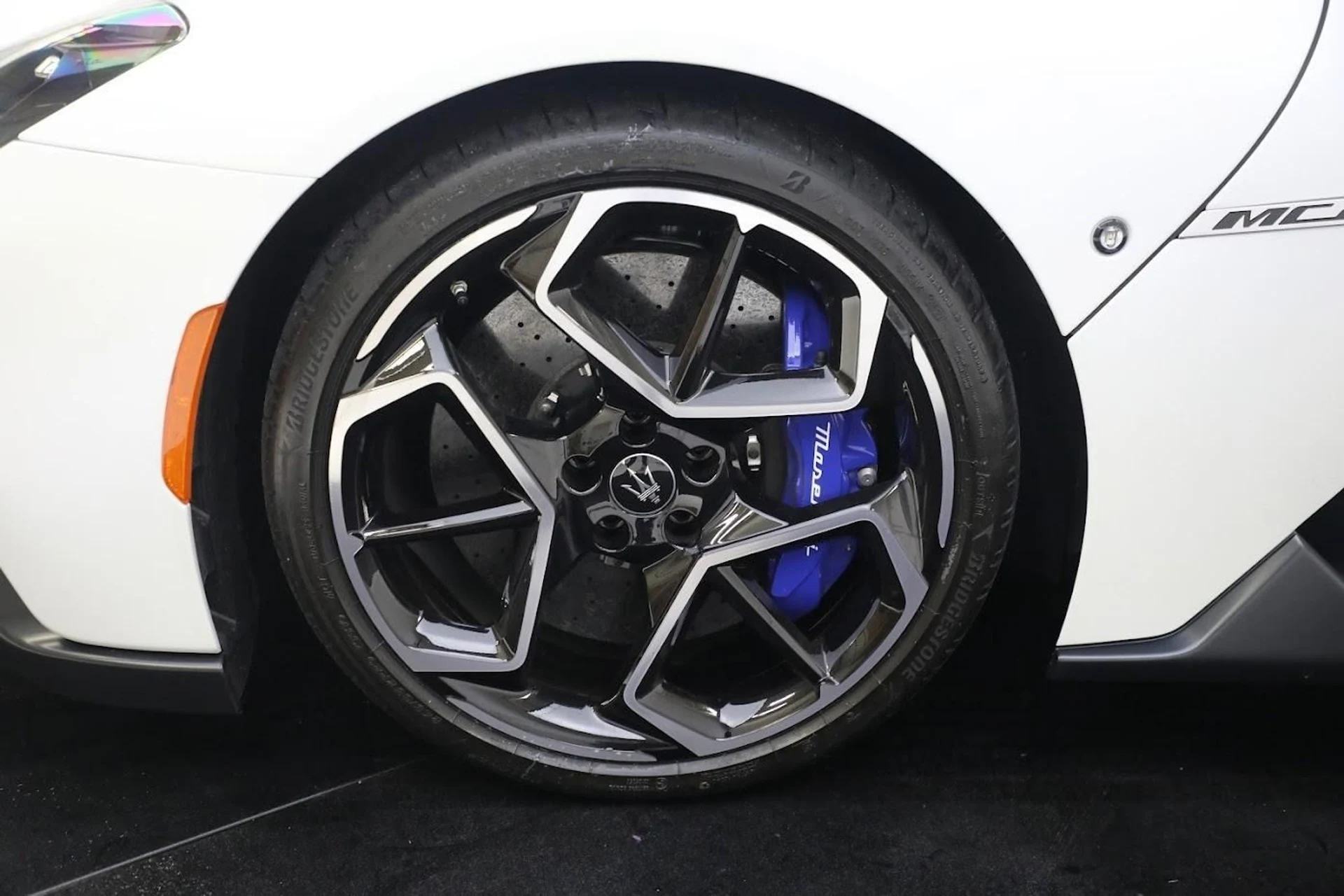 mph044_607677793_Used_2022_Maserati_MC_20_d74c8f77d9