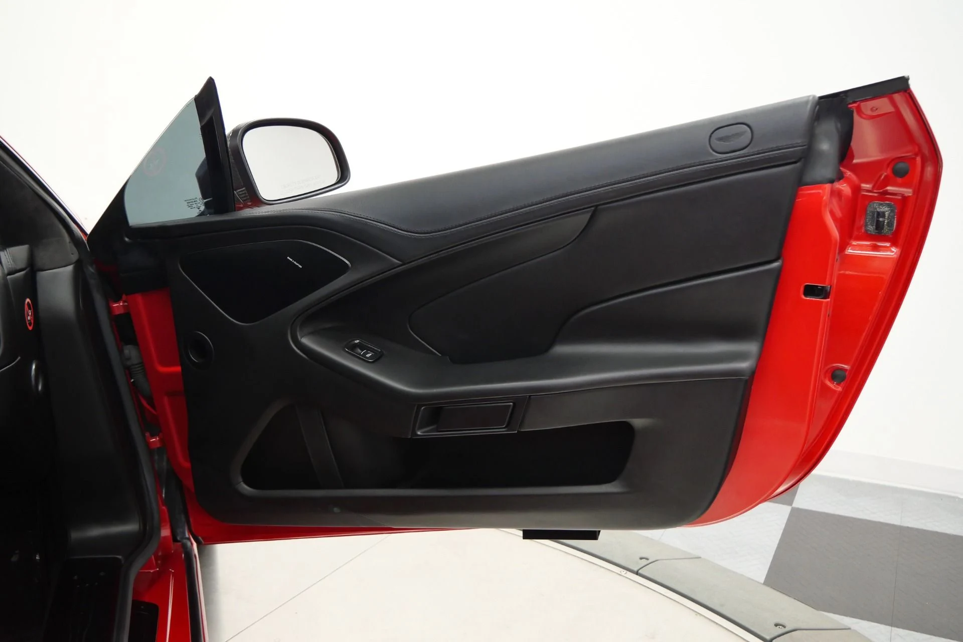 mph044_629393438_Used_2014_Aston_Martin_Vanquish_AML_Color_V12_Power_Awesome_Sound_1781289634_99306cfe7e