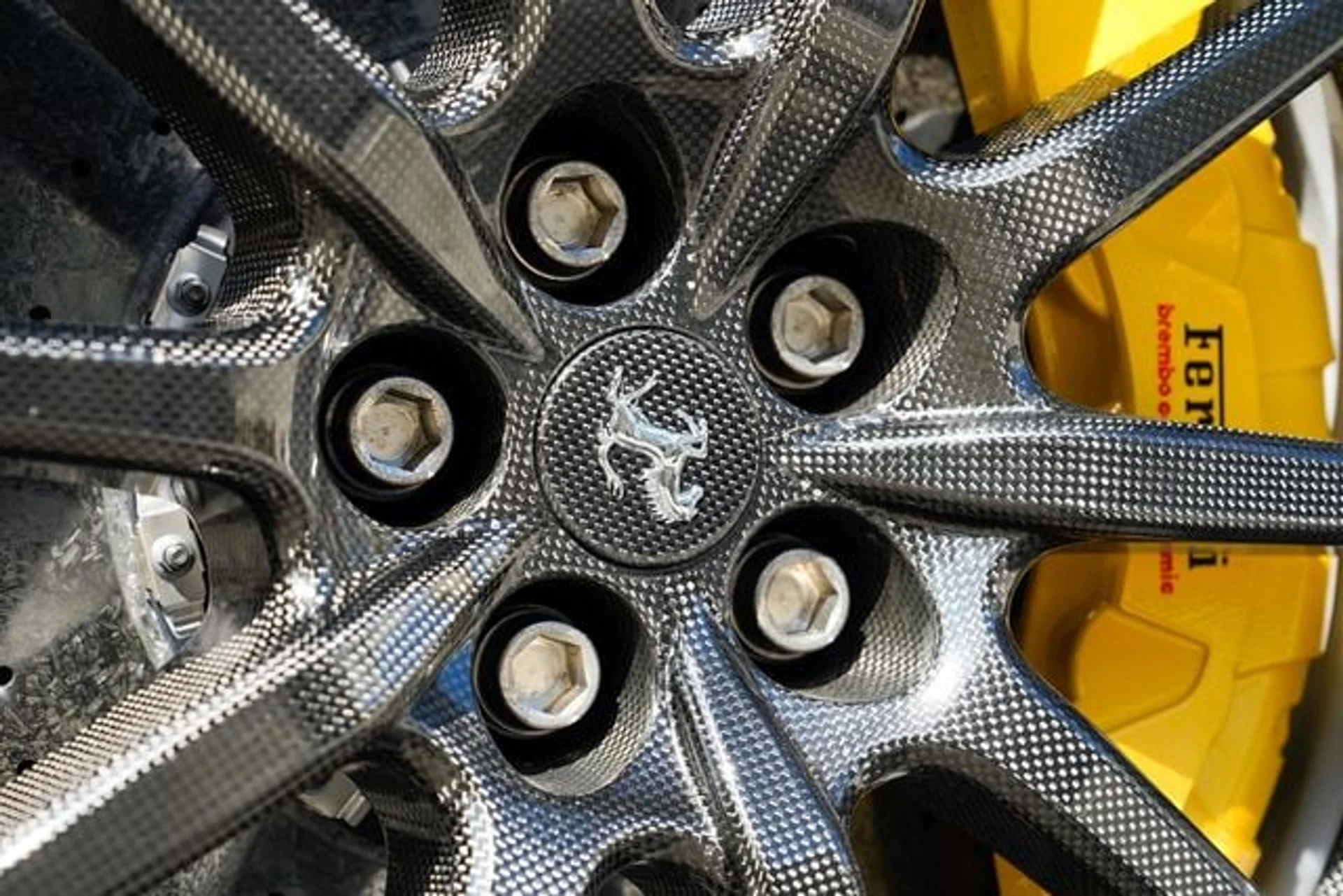 mph044_64697380_22986484_45_4cfbf84c1b