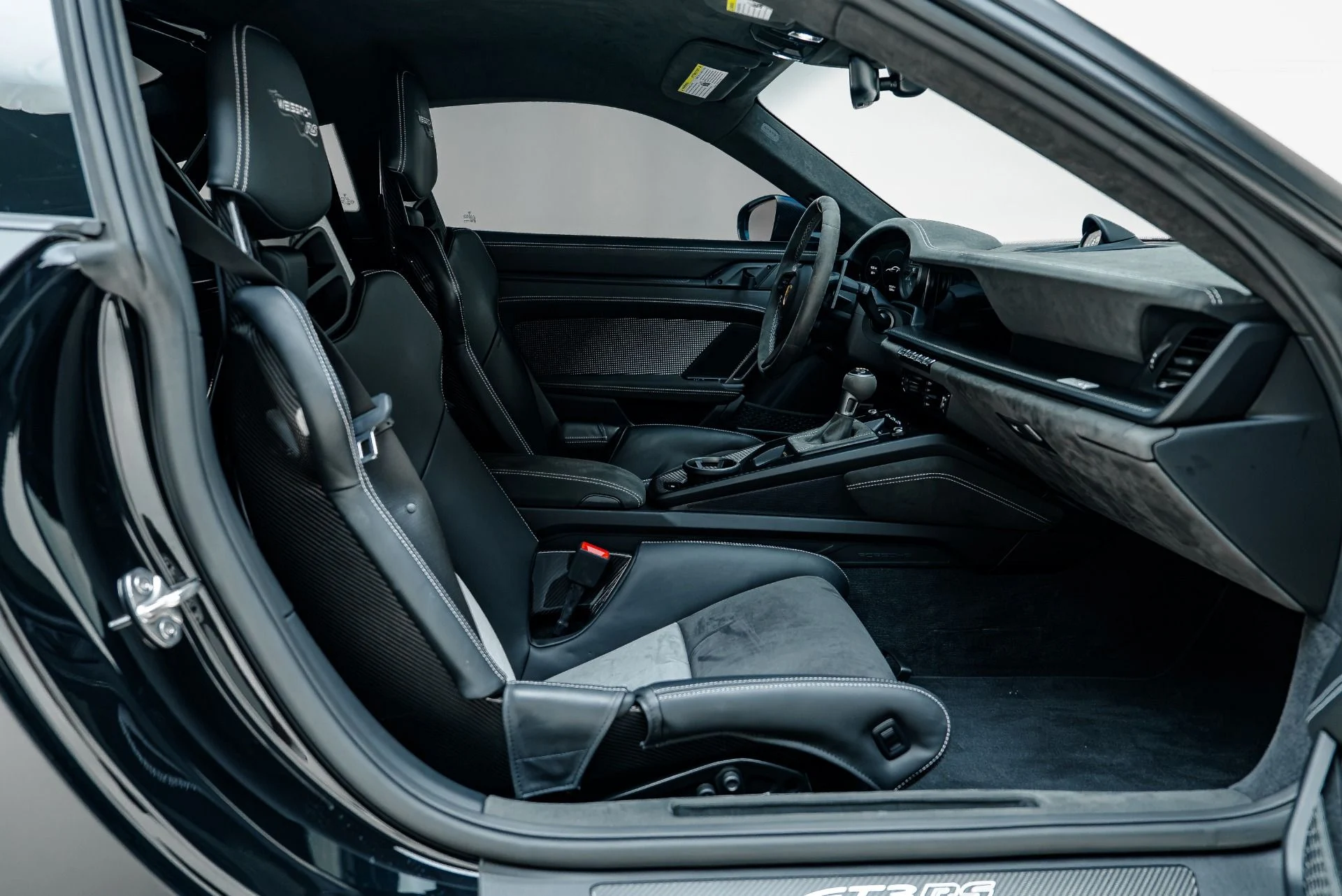 mph044_653864362_Used_2025_Porsche_911_GT_3_RS_1789581781_da5a637221