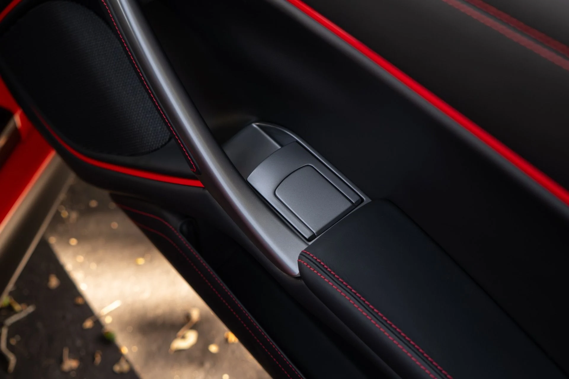 mph044_659356218_Used_2017_Ferrari_F12berlinetta_1761715050_2e0d3d3df2