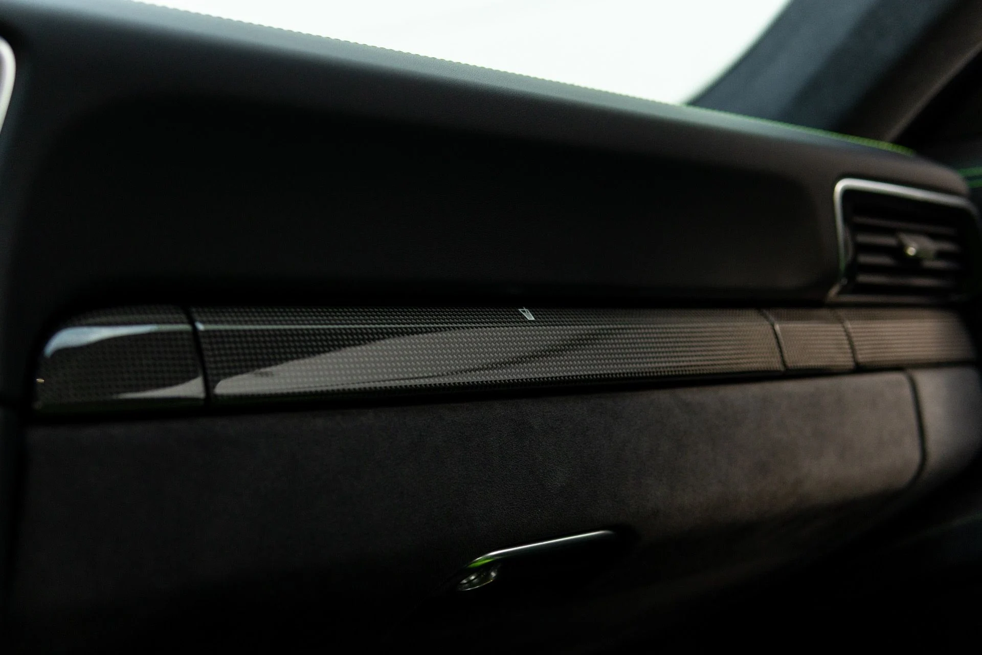 mph044_666576304_Used_2019_Porsche_911_GT_3_RS_1765832694_b529cb7bd3