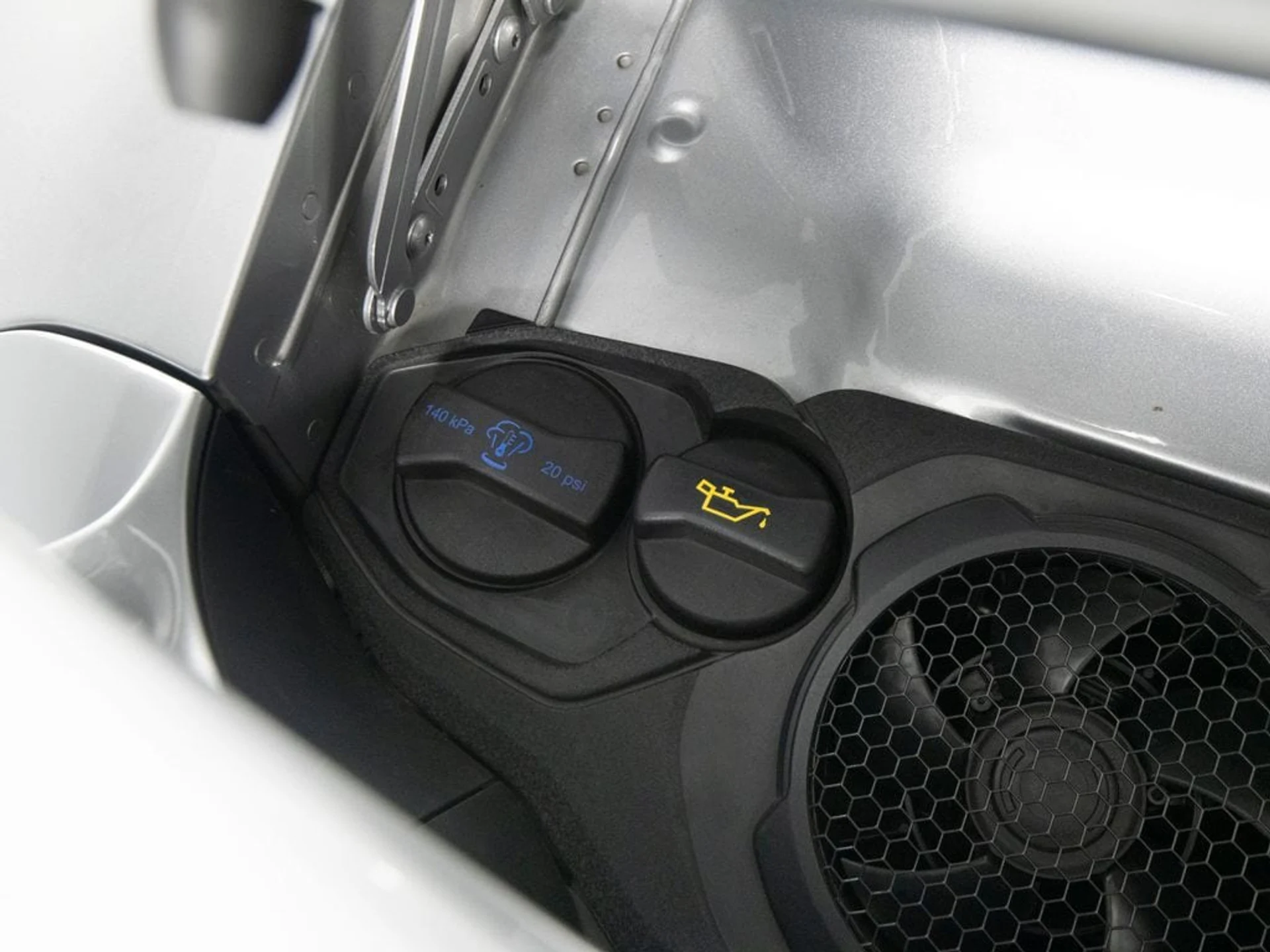 mph044_670843361_257c30426e2933bf47e7669bebc9ee82x_c26c65c36c