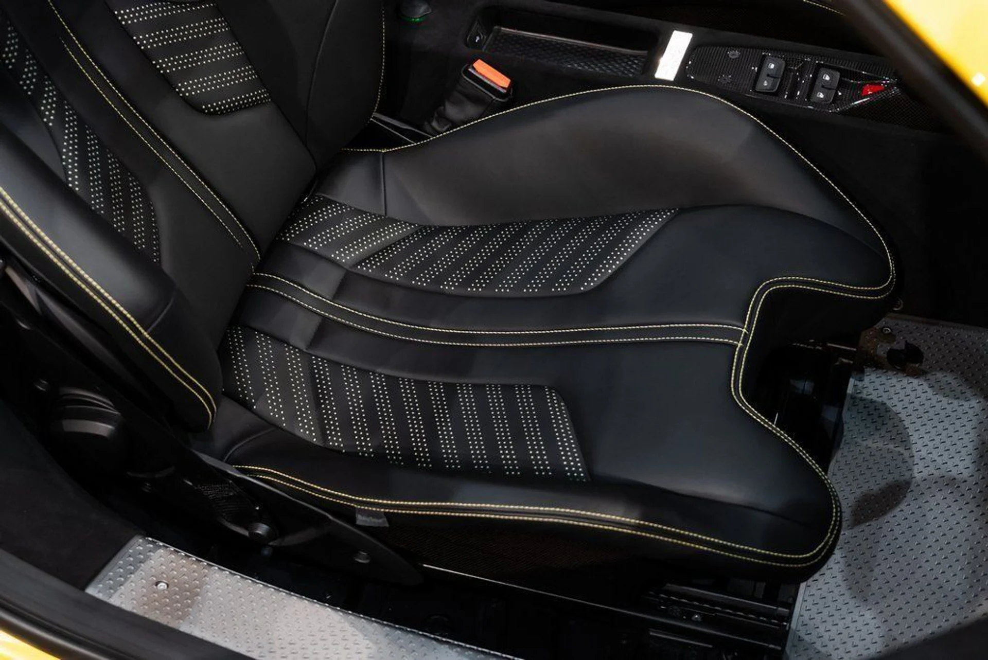 mph044_682077679_78127d945b6e4953aa476124f64dbd1b_14cf8d0442