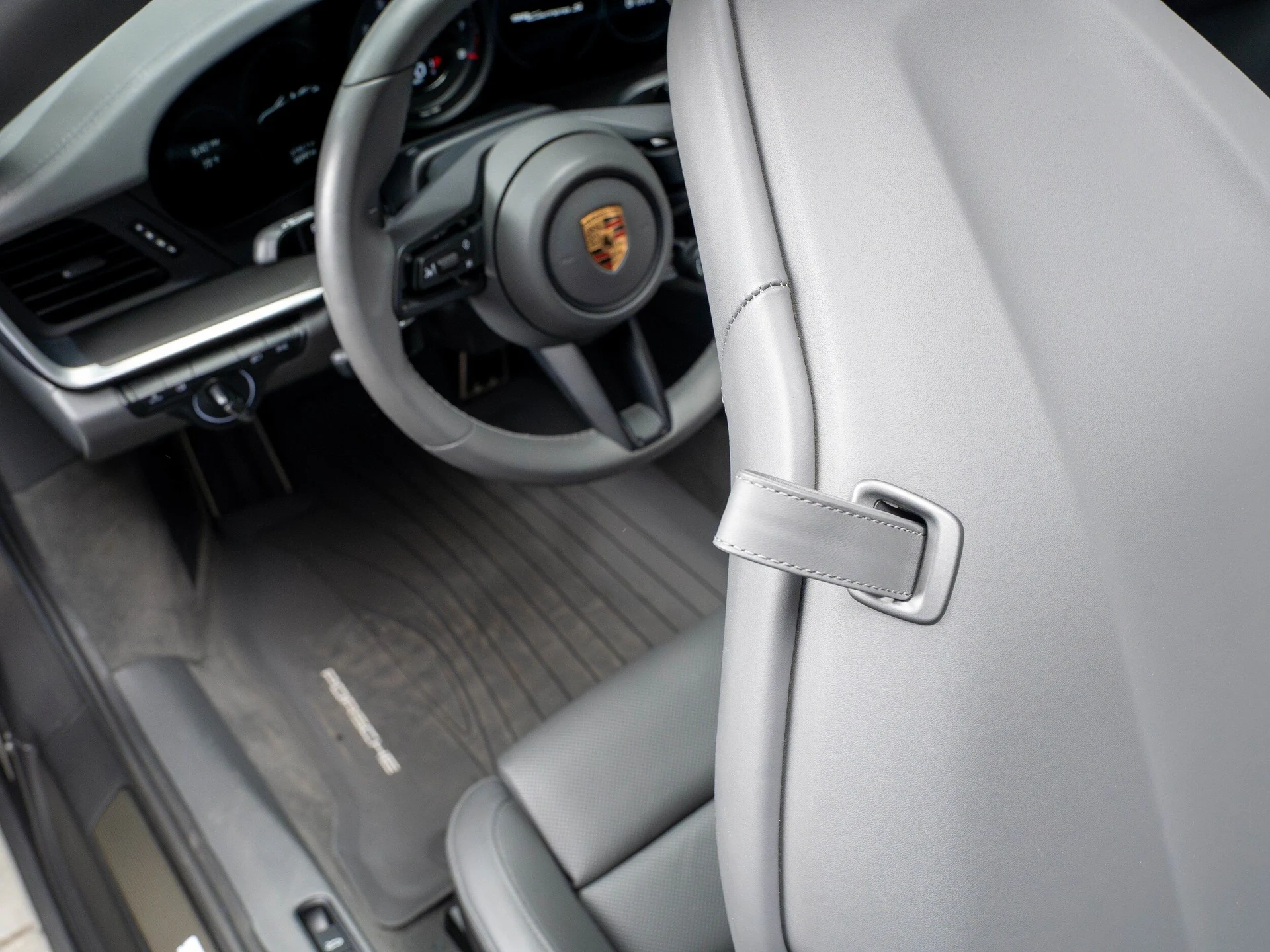 mph044_685426797_bb19944e990e7e8105edfadbd3dcb877x_1b11a7dbdd