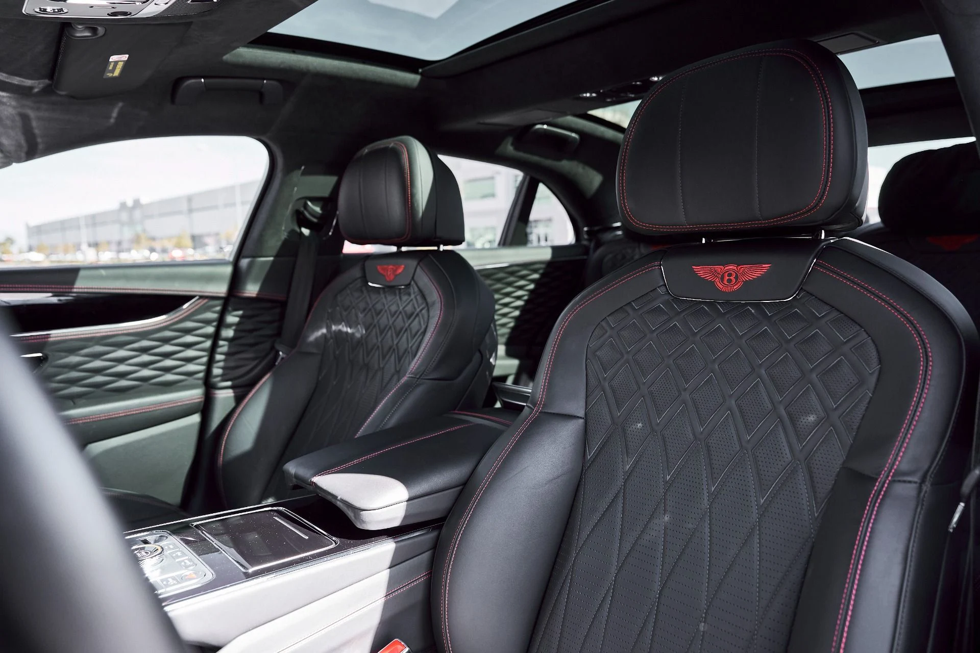 mph044_689161761_Used_2023_Bentley_Flying_Spur_S_1770950680_fb15a74ae9