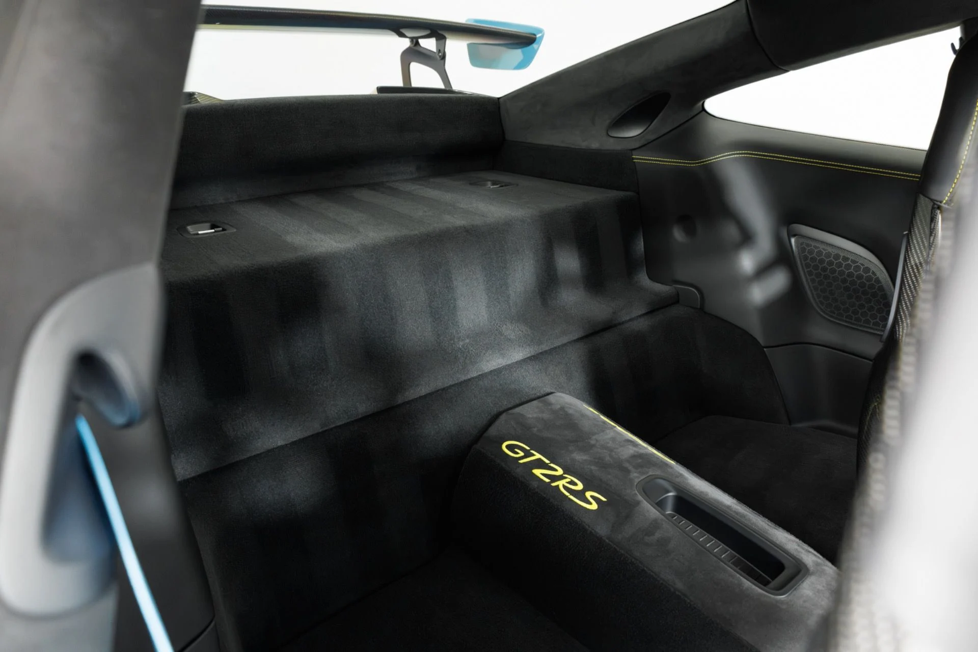mph044_691355374_Used_2018_Porsche_911_GT_2_RS_1783631648_5d88cf6dcb