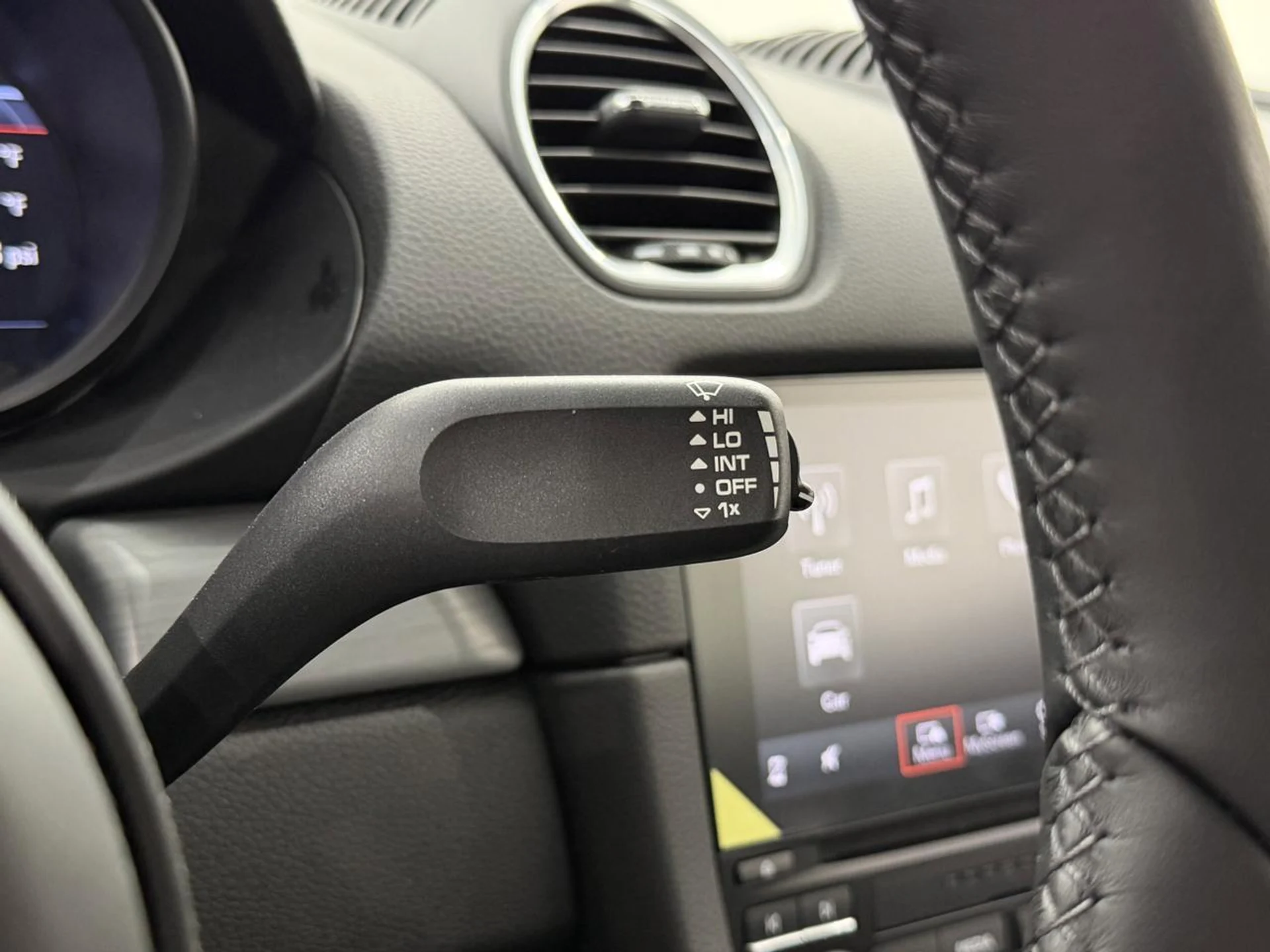 mph044_700038380_cf2d5712cdcc8eed5e5f6f72a7e3dfb0_f84da70061