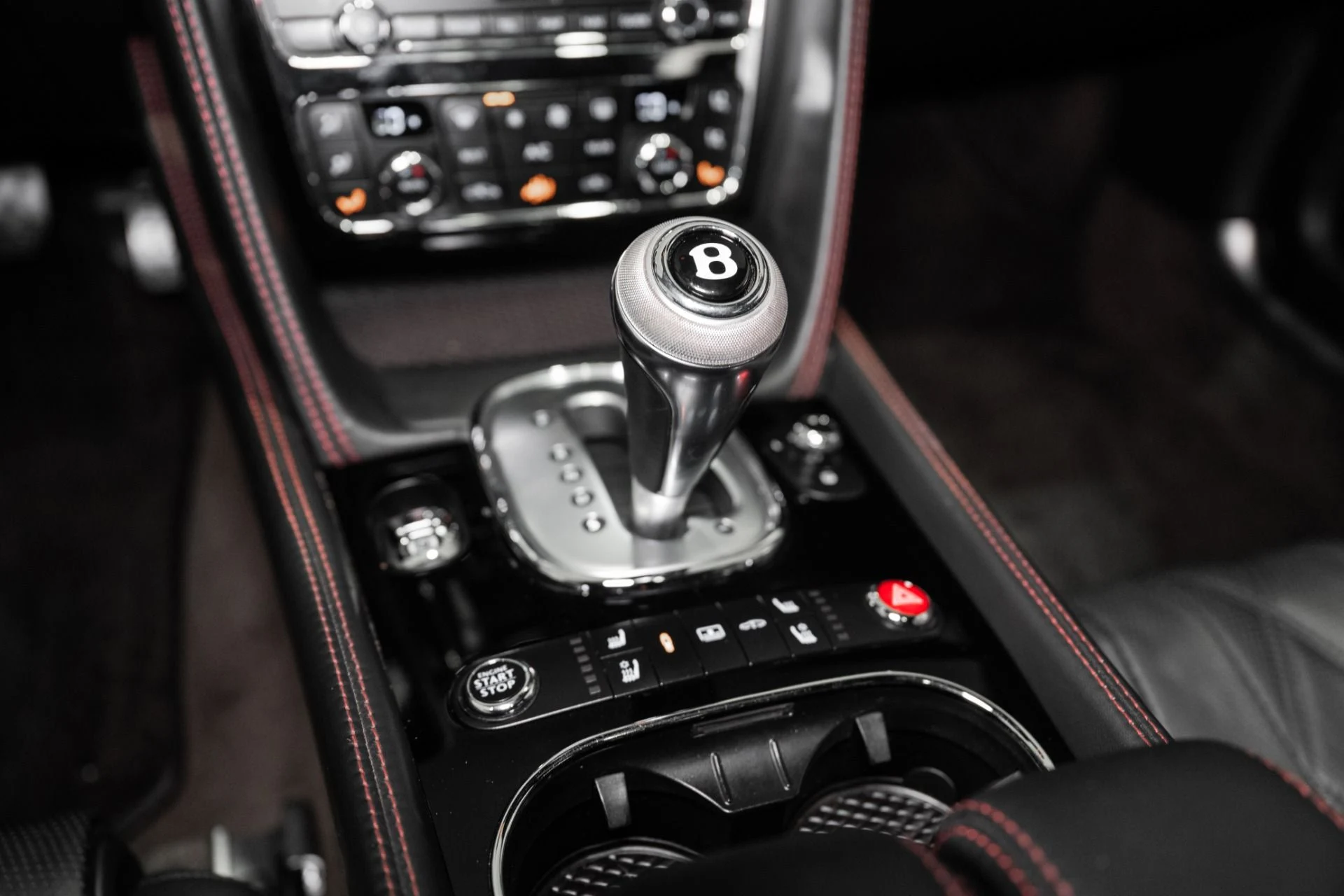 mph044_701863247_Used_2014_Bentley_Flying_Spur_1764428362_ceefba797e