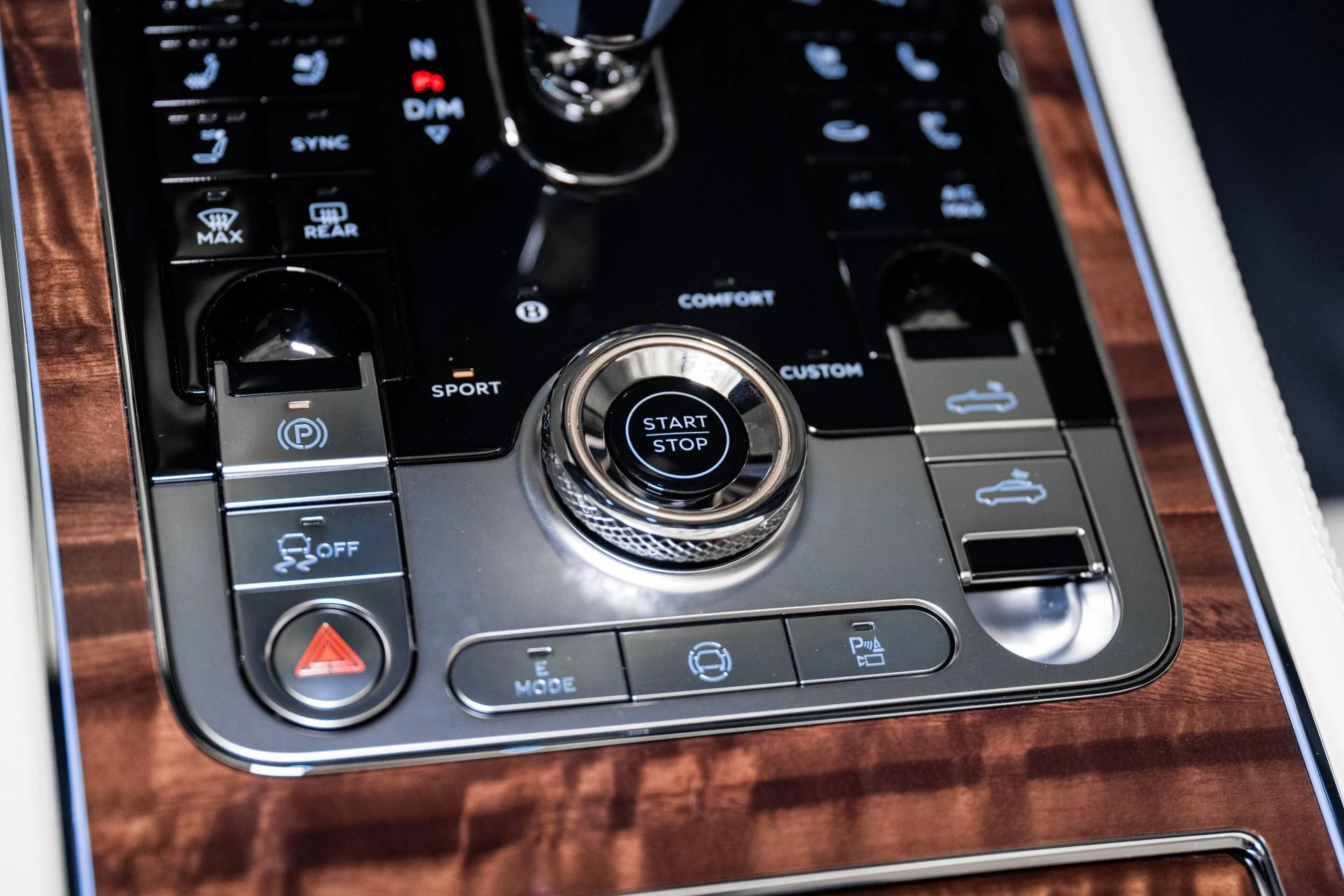 mph044_709263093_New_2025_Bentley_Continental_1754062657_a28e87426e