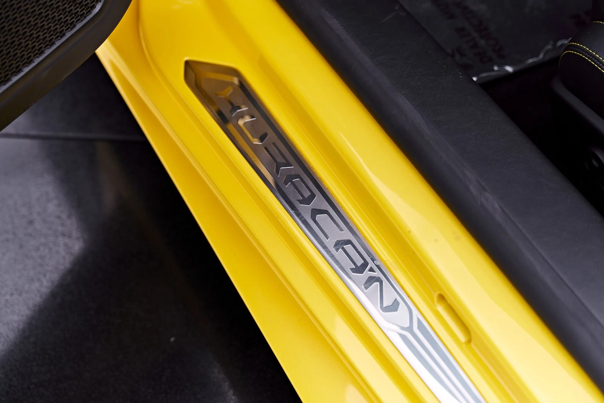 mph044_721553416_Used_2018_Lamborghini_Huracan_LP_580_2_S_1784246848_61c324a941
