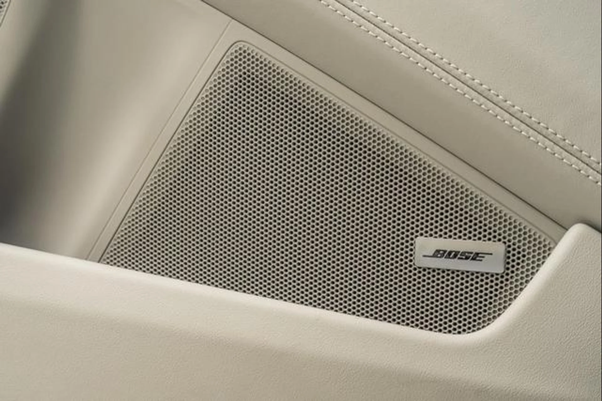 mph044_721602244_DW_Kp6_AZH_Hi_R_Ue_Lad_R_Wdx5_U_Ncyl_U_ae05d5a5c1