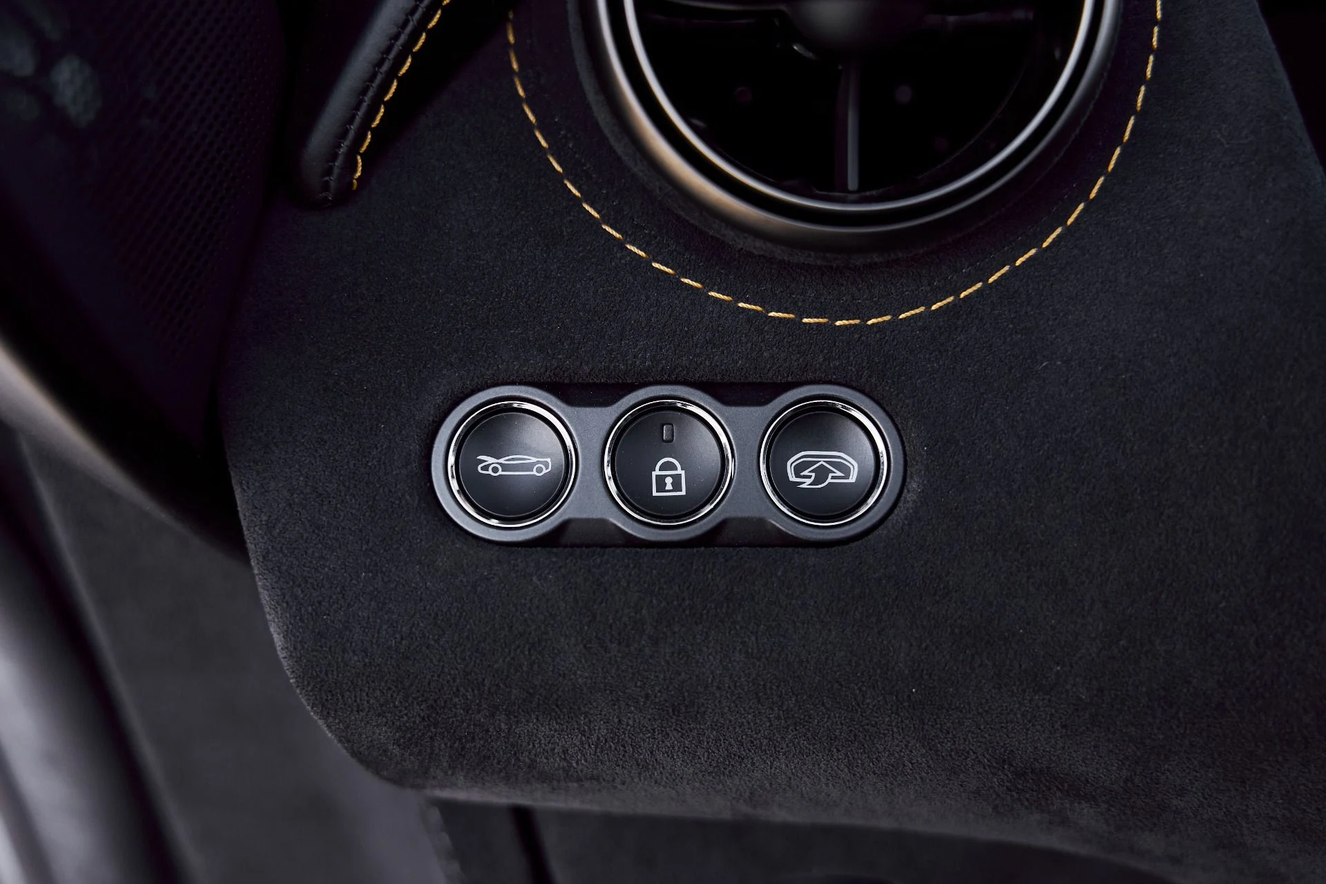 mph044_722848383_Used_2020_Mc_Laren_720_S_1769655421_529bfc0801