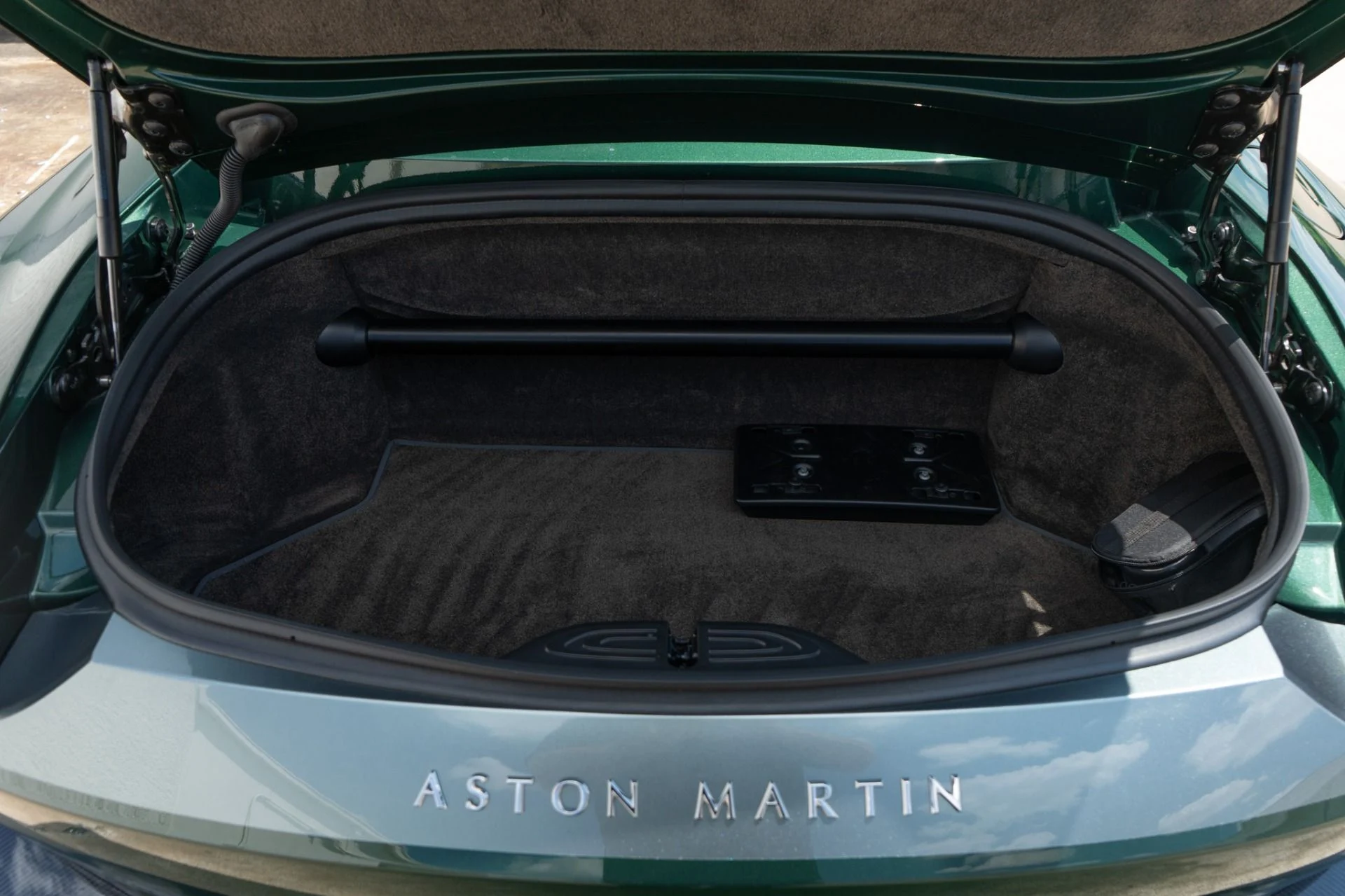 mph044_751136337_Used_2023_Aston_Martin_Vantage_V12_1778619446_c8082b240b