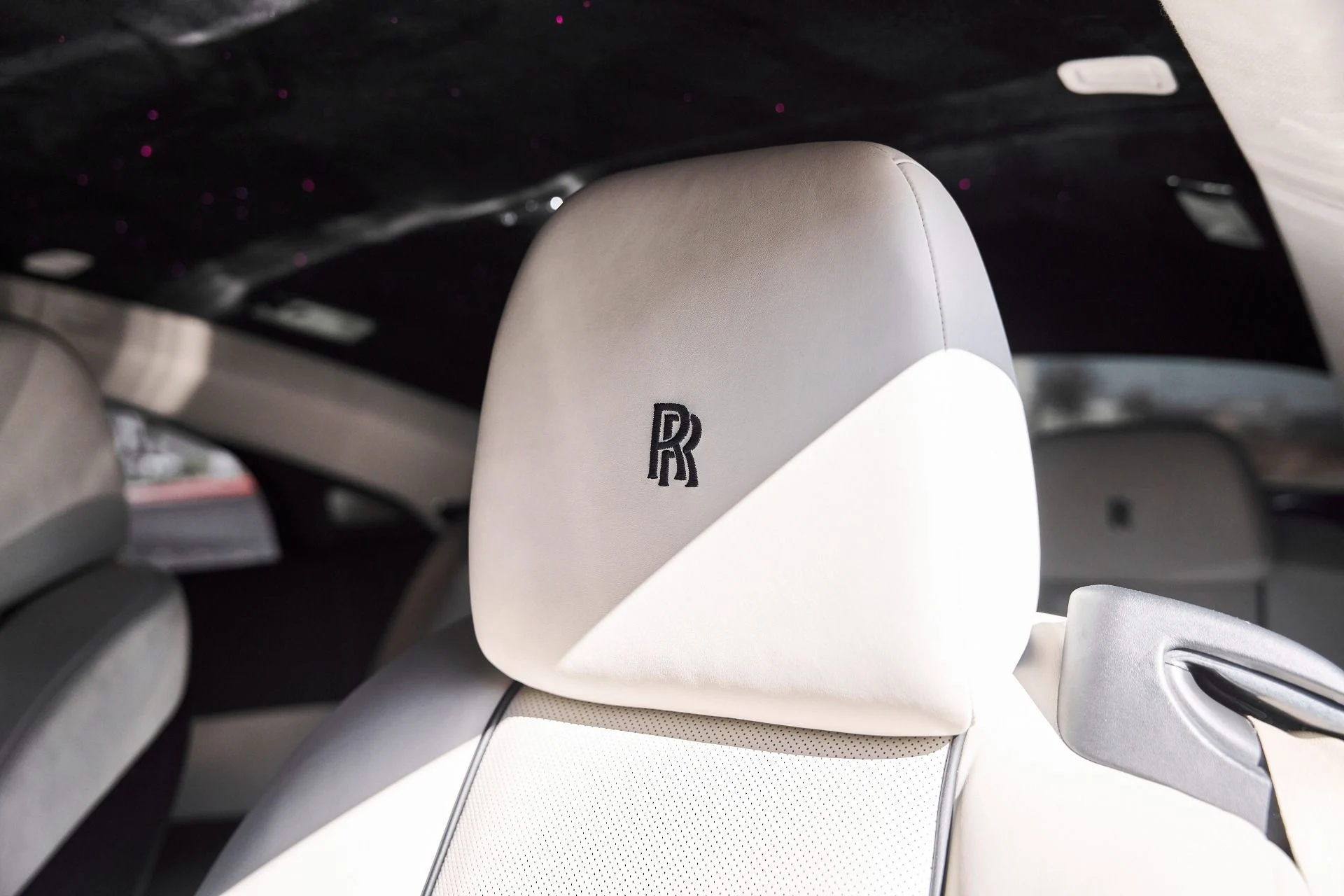 mph044_751882643_Used_2015_Rolls_Royce_Wraith_1770669864_74e0df6e64